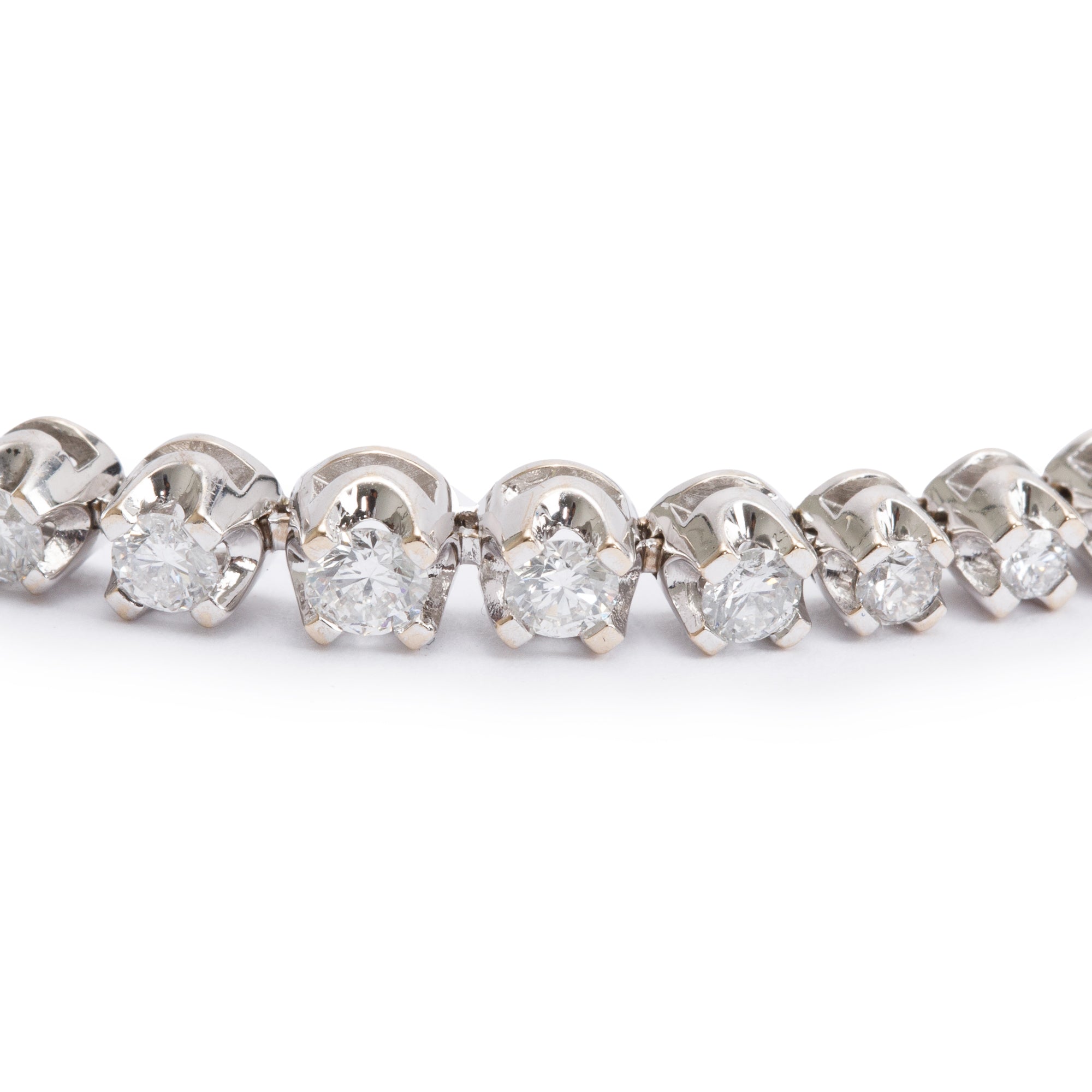 18k White Gold 1.57 tcw. Diamond Tennis Bracelet