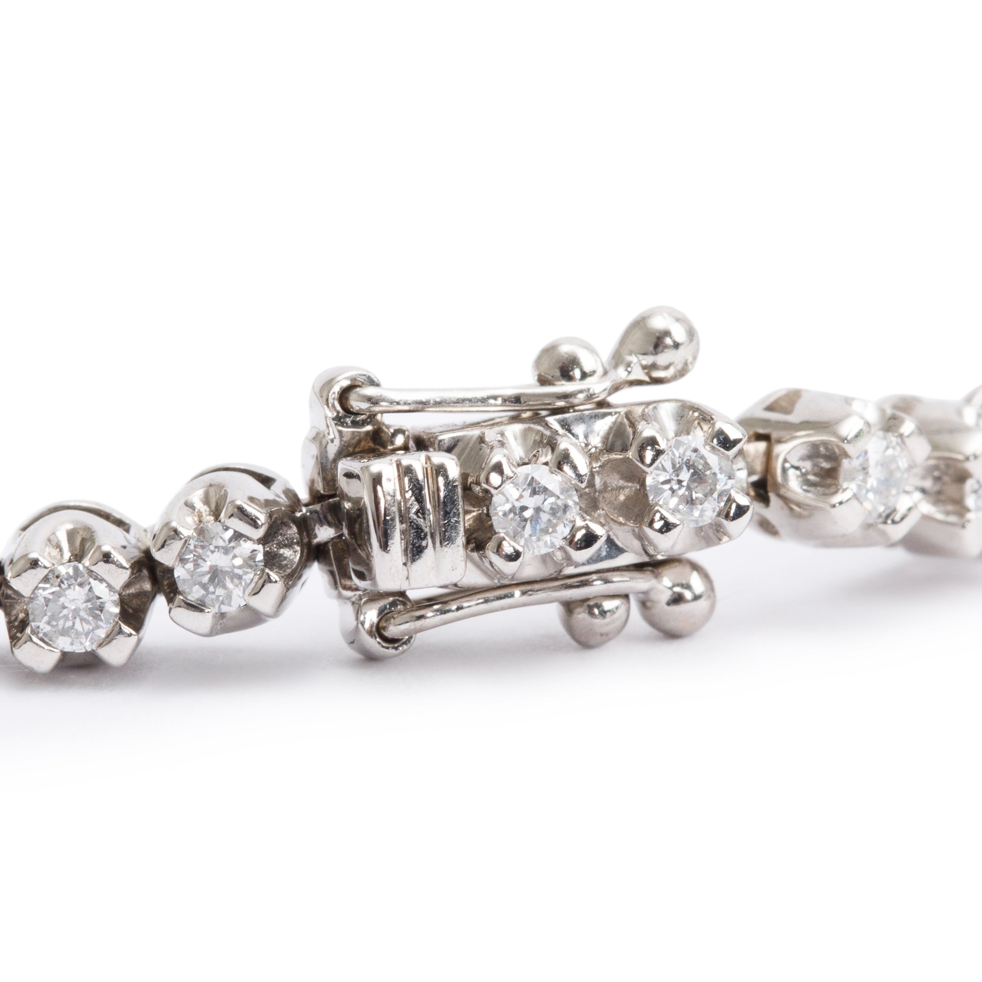 18k White Gold 1.57 tcw. Diamond Tennis Bracelet