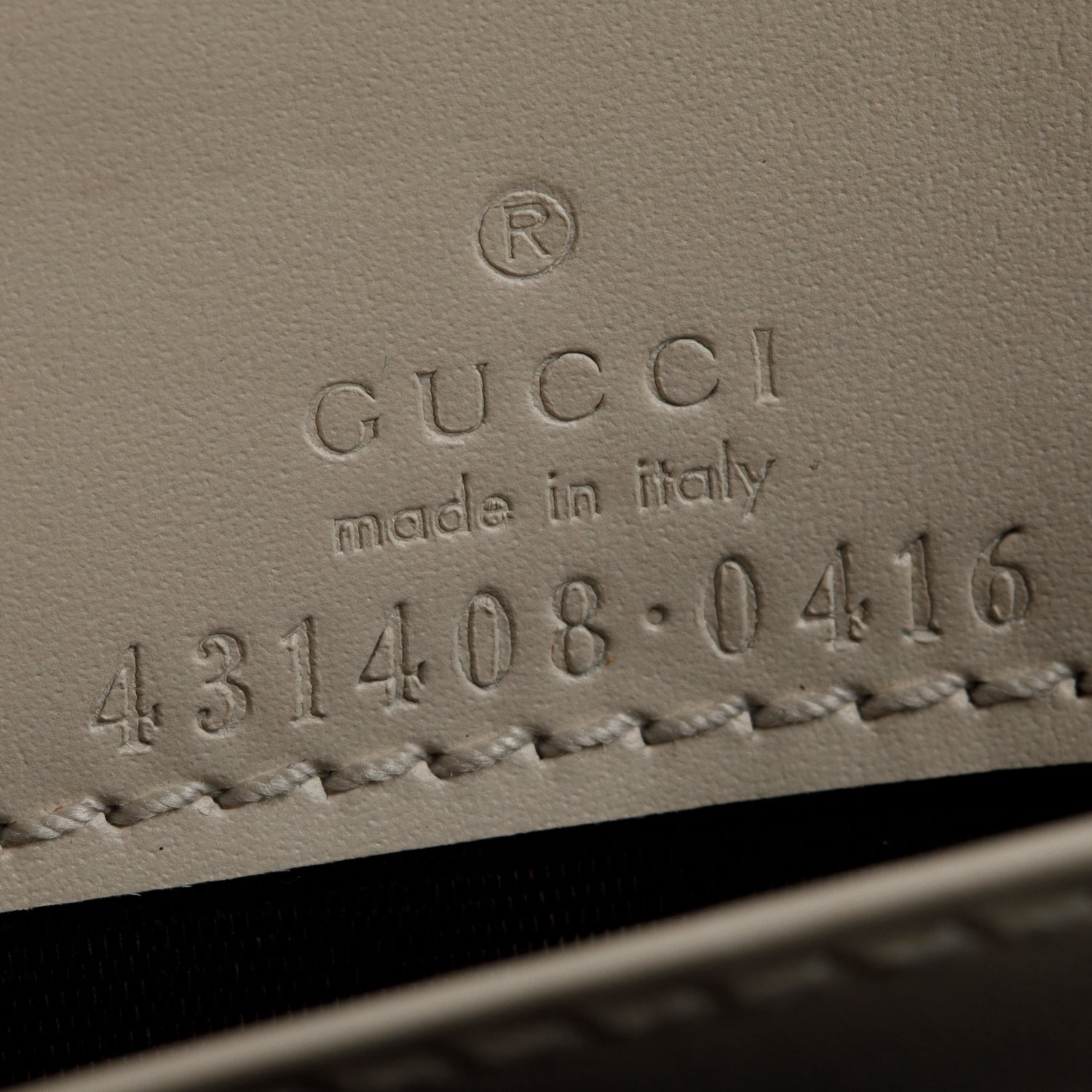 Gucci White Signature Leather Bow Mini Wallet On Chain