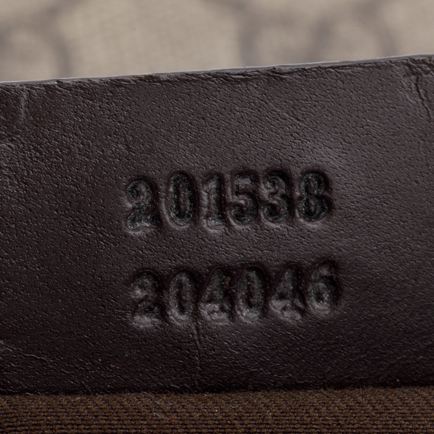 Gucci GG Supreme Small Messenger Bag