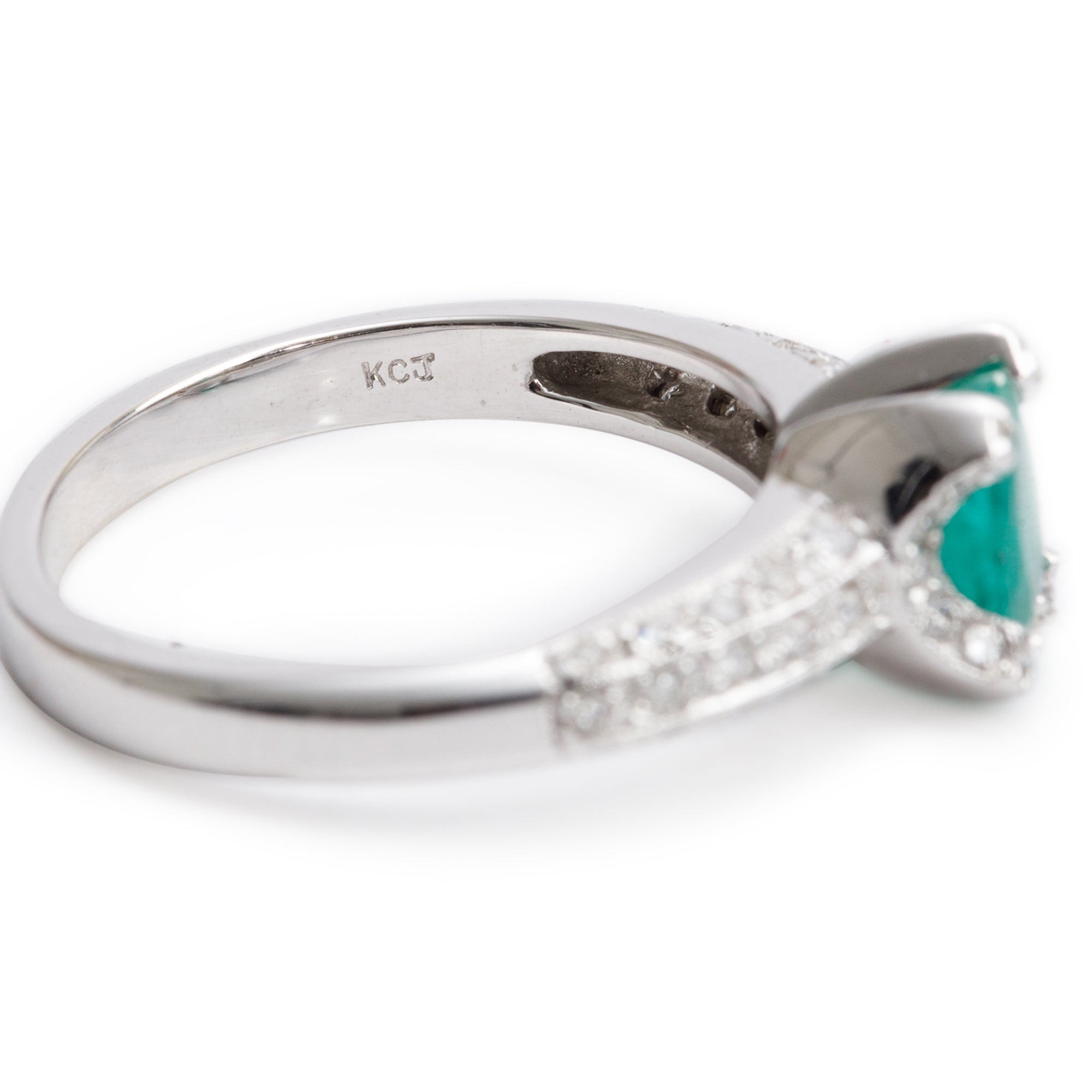 18k White Gold Emerald & Diamond Ring, Size 7.5