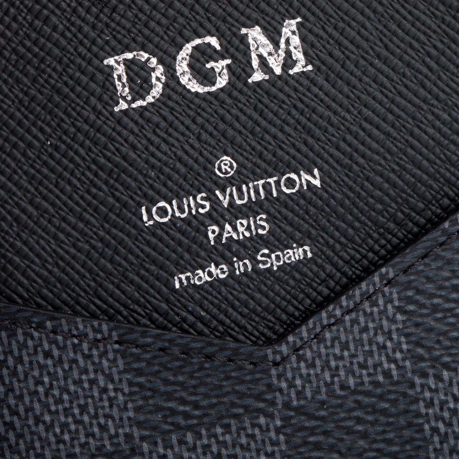 Louis Vuitton 2020 Damier Graphite iPhone 11 Folio