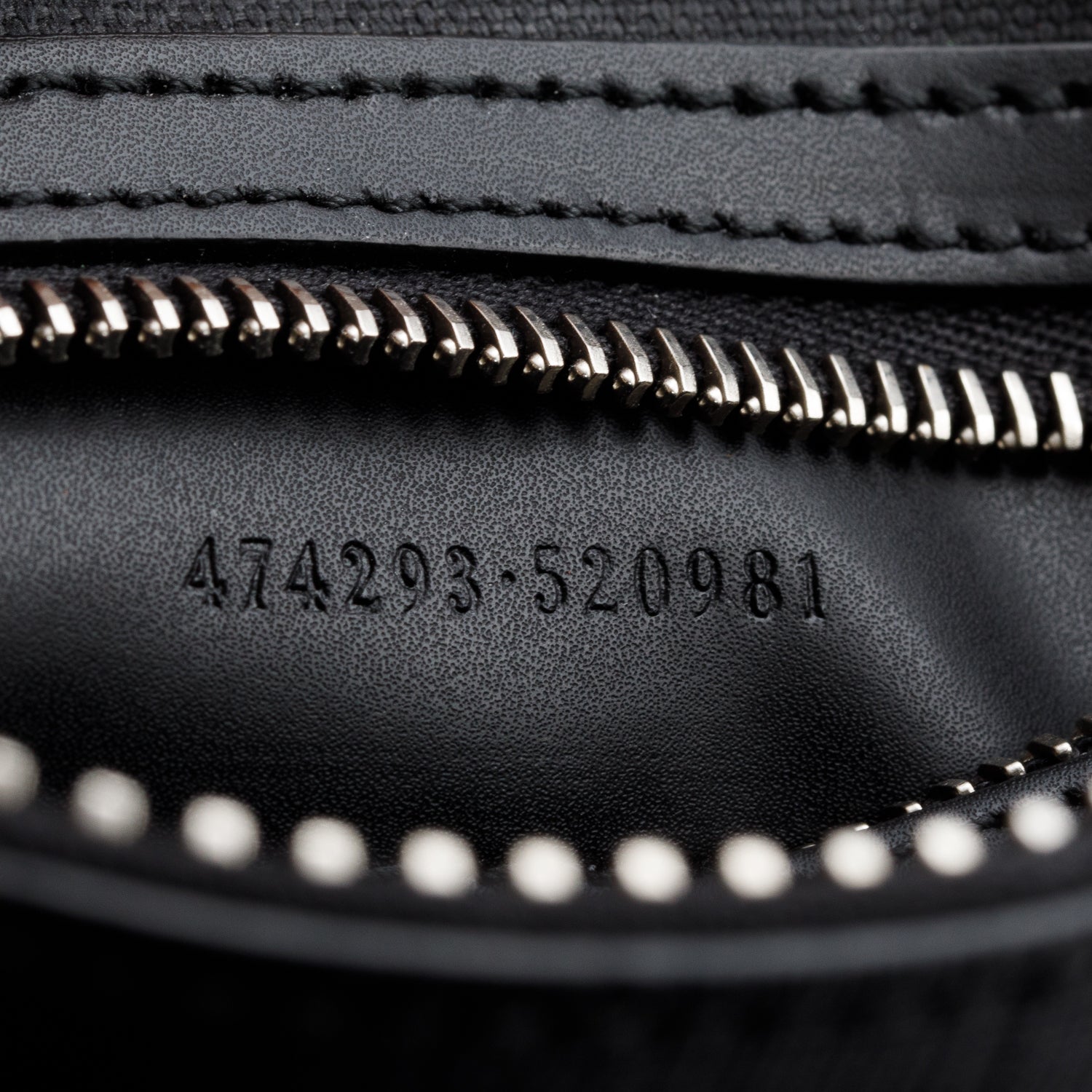 Gucci Black GG Supreme Belt Bag with Zip Pocket