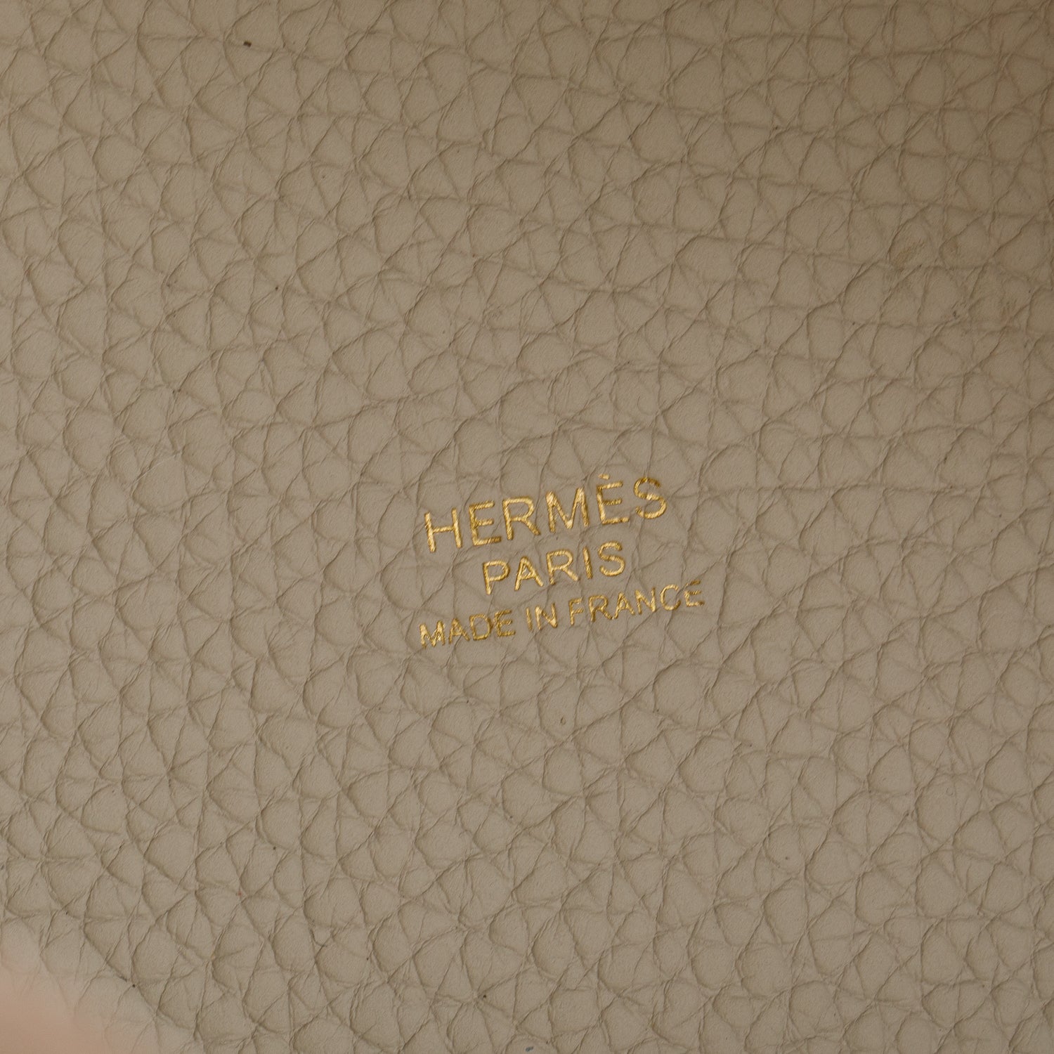 Hermes 2023 Beton Taurillon Clemence Picotin Lock 22 w/ Box & Receipt