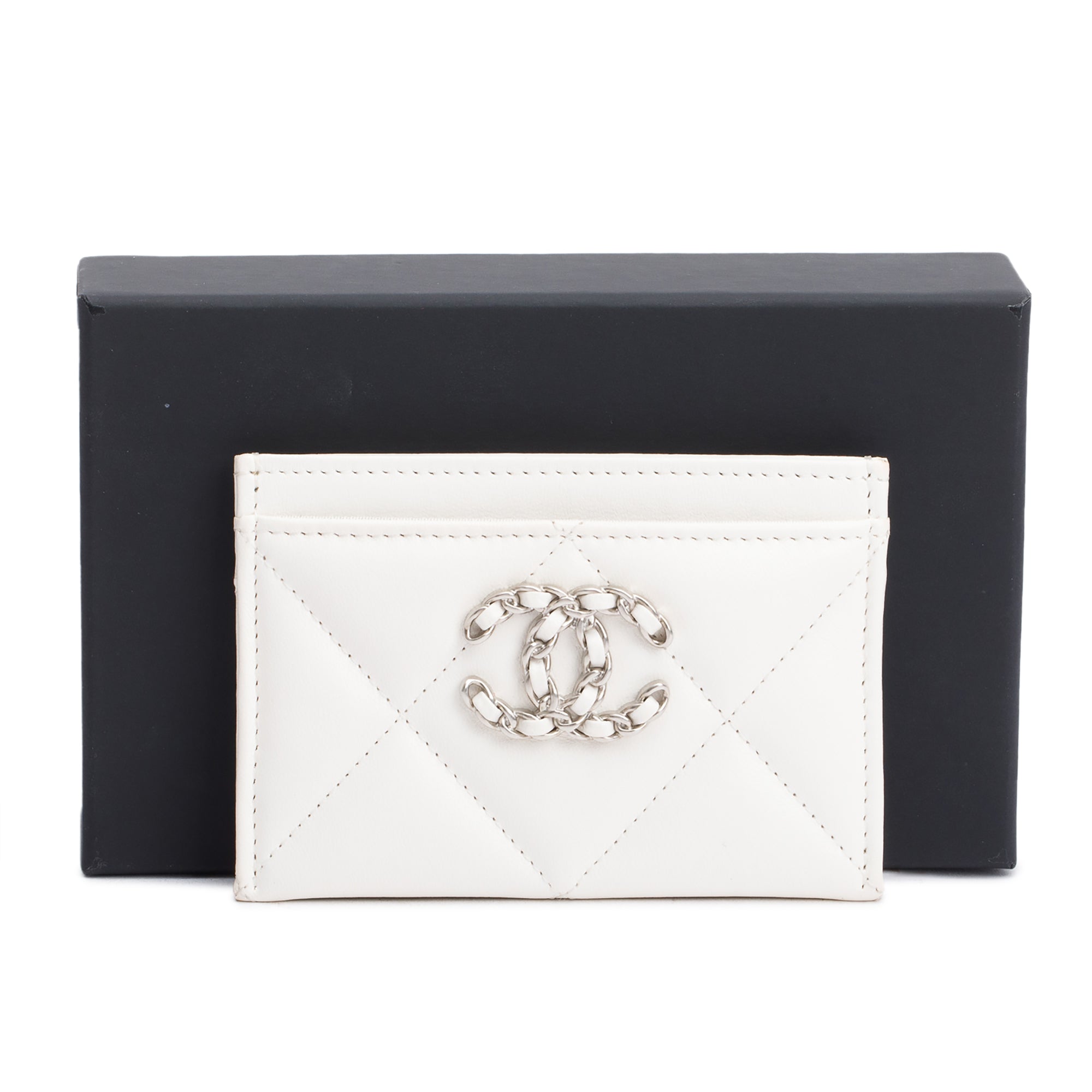 Chanel White Quilted Lambskin Leather 19 Card Holder w/ Box