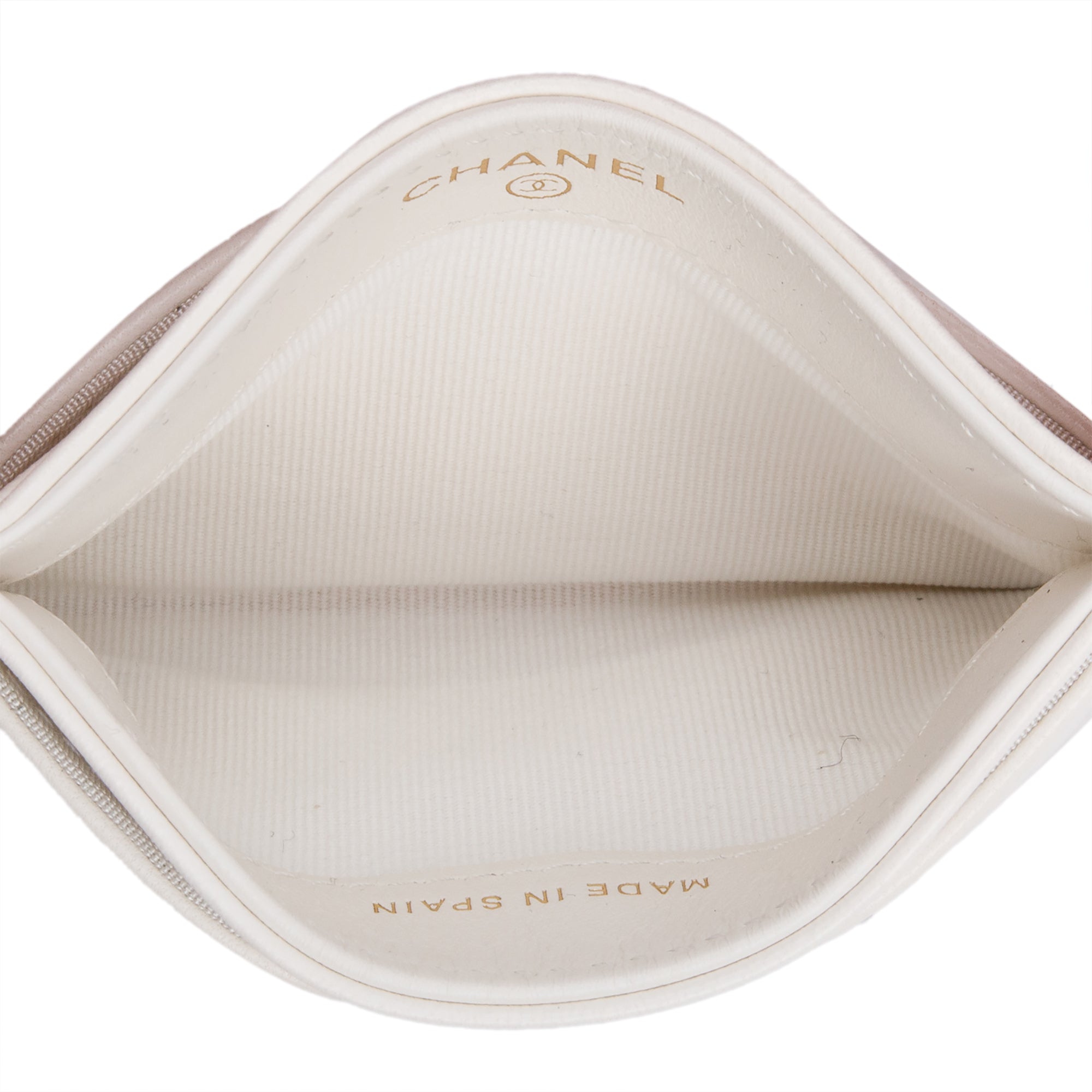 Chanel White Quilted Lambskin Leather 19 Card Holder w/ Box