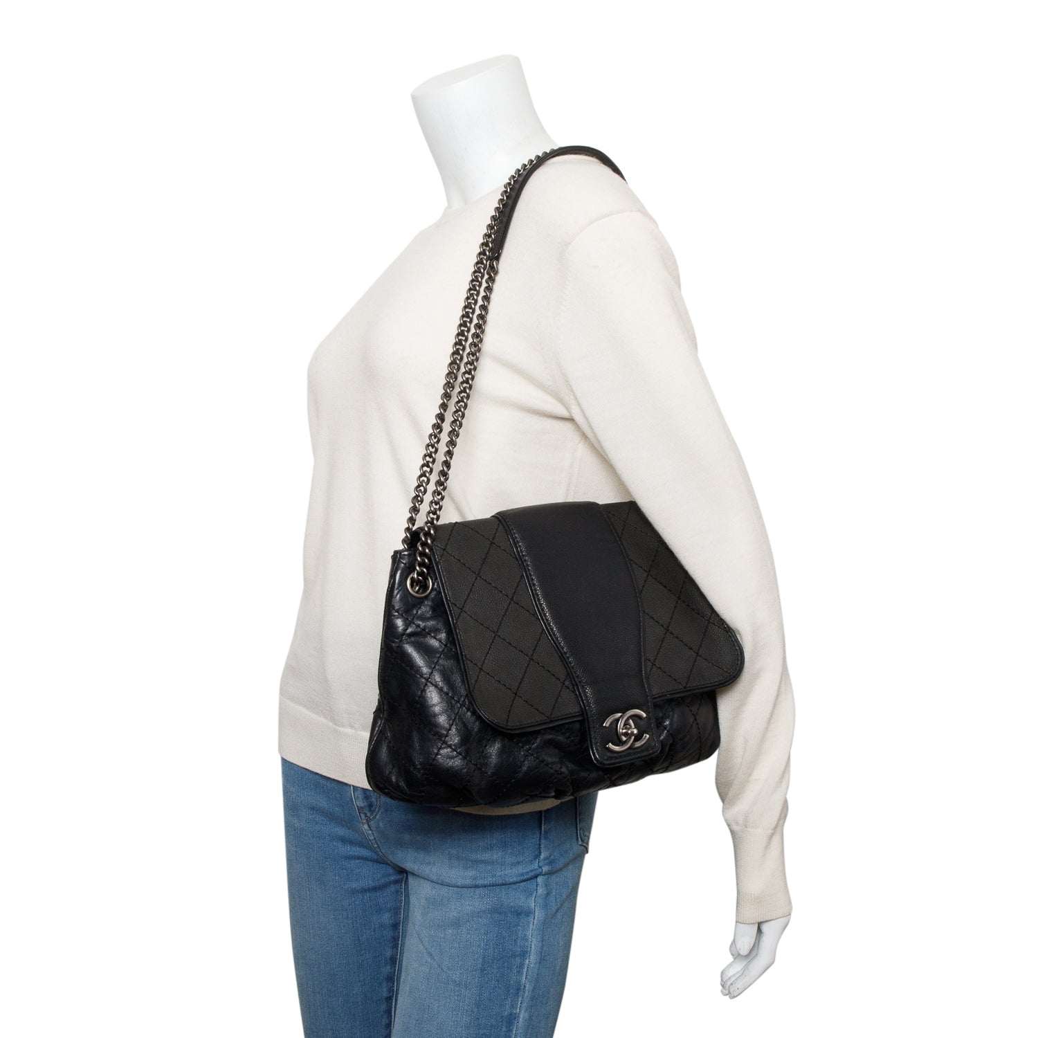 Chanel Black Aged Calfskin Leather Medium Bubble Graphic Messenger Bag w/ Authnticity Card