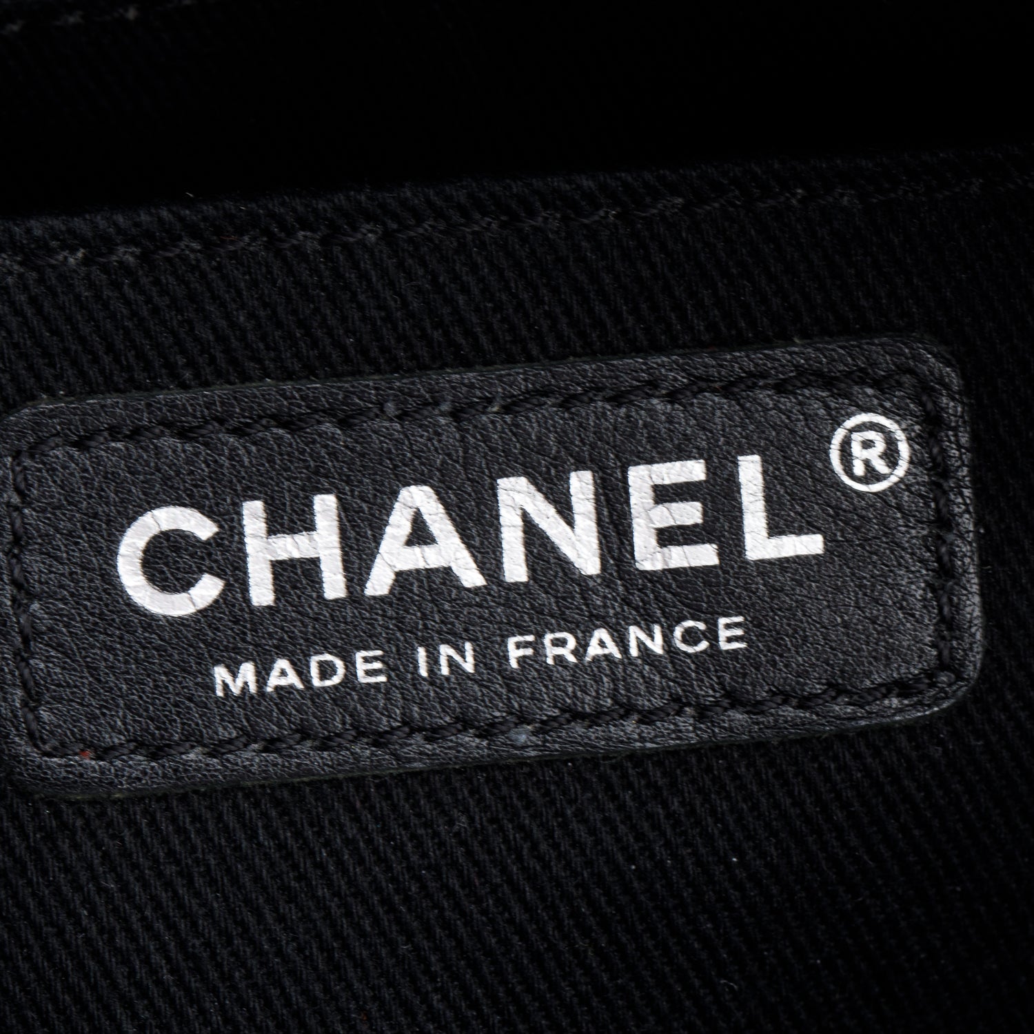 Chanel Black Aged Calfskin Leather Medium Bubble Graphic Messenger Bag w/ Authnticity Card