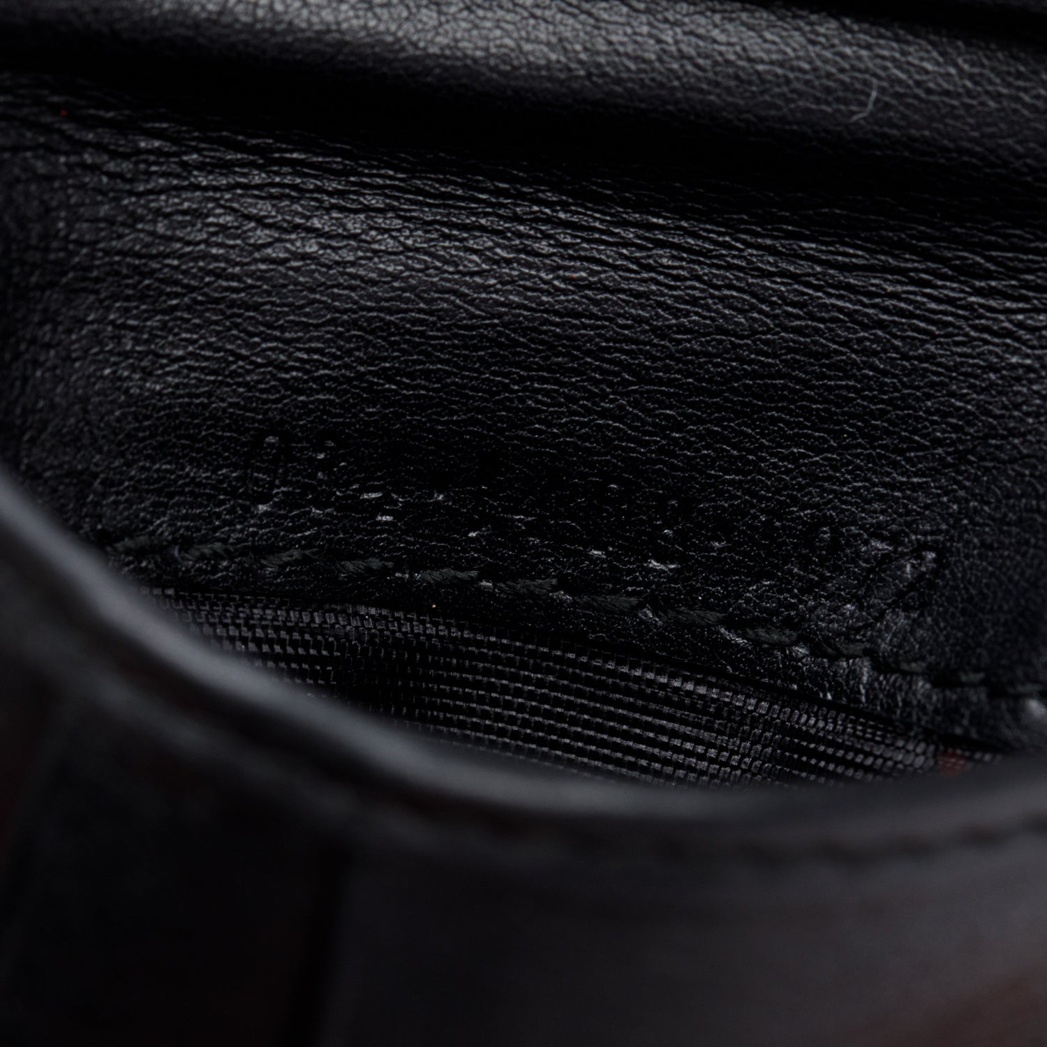 Gucci Black Leather Vintage G Logo Bifold Wallet