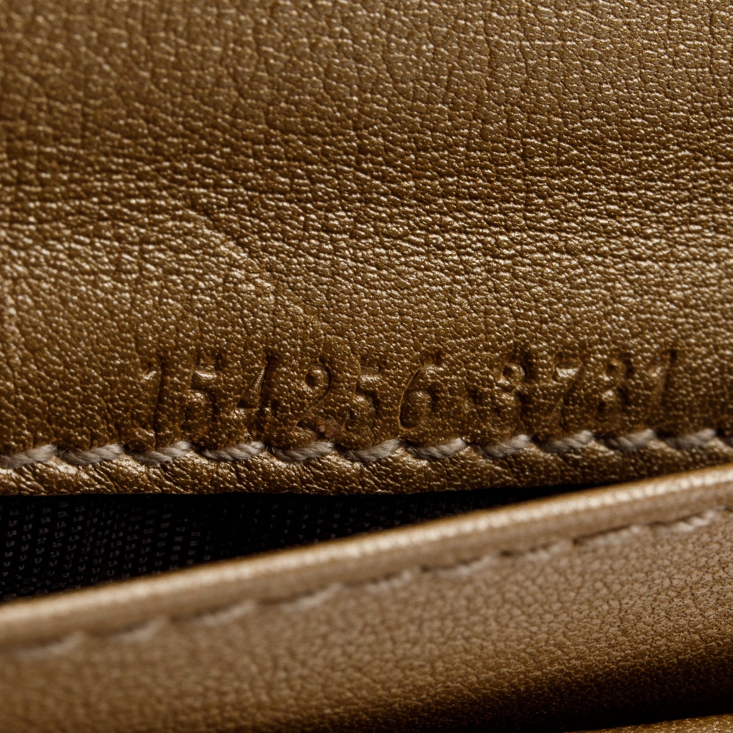 Gucci GG Canvas D Ring Abbey Wallet