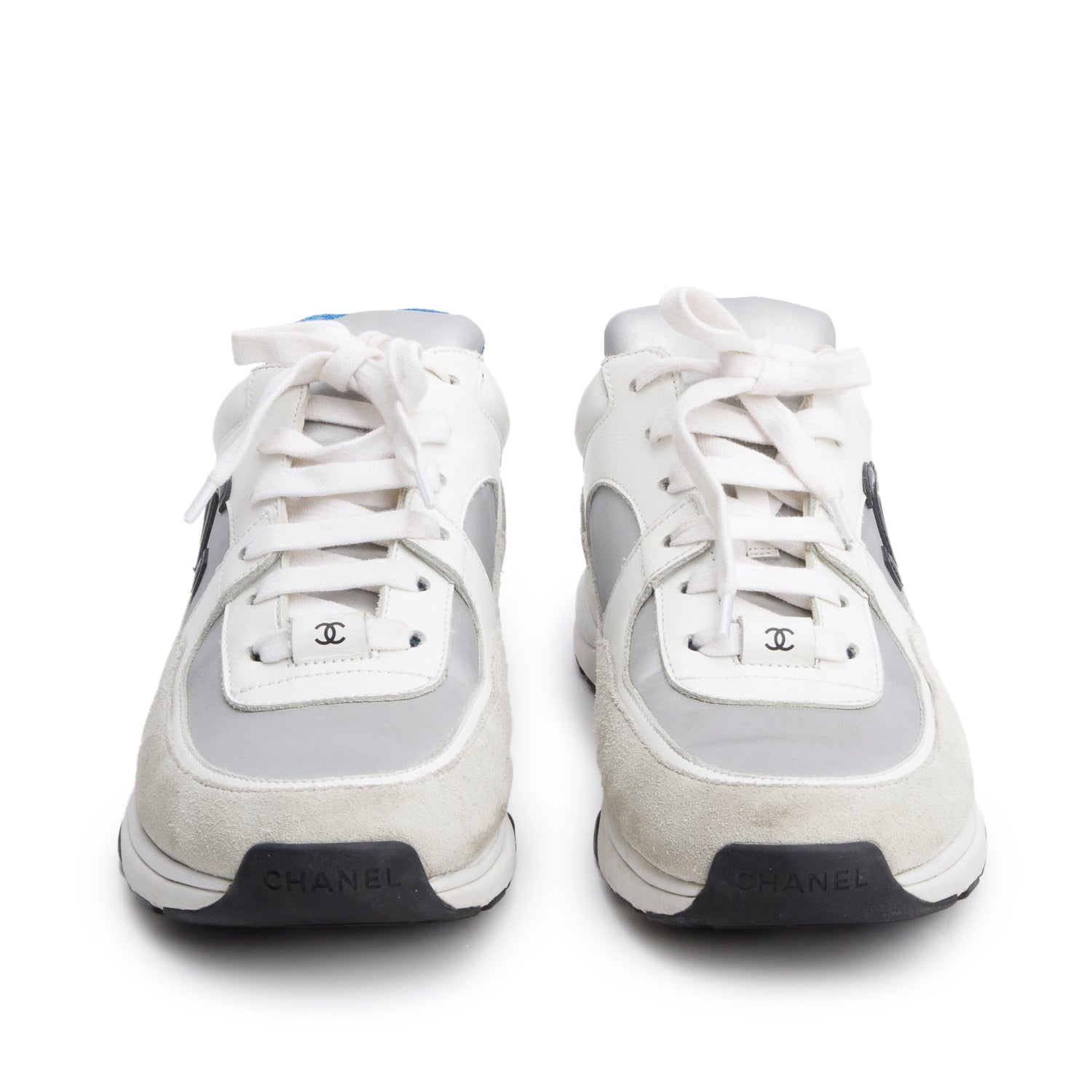 Chanel White/Black Calfskin Suede Silver Patent Leather Interlocking CC Logo Sneakers, Size 39