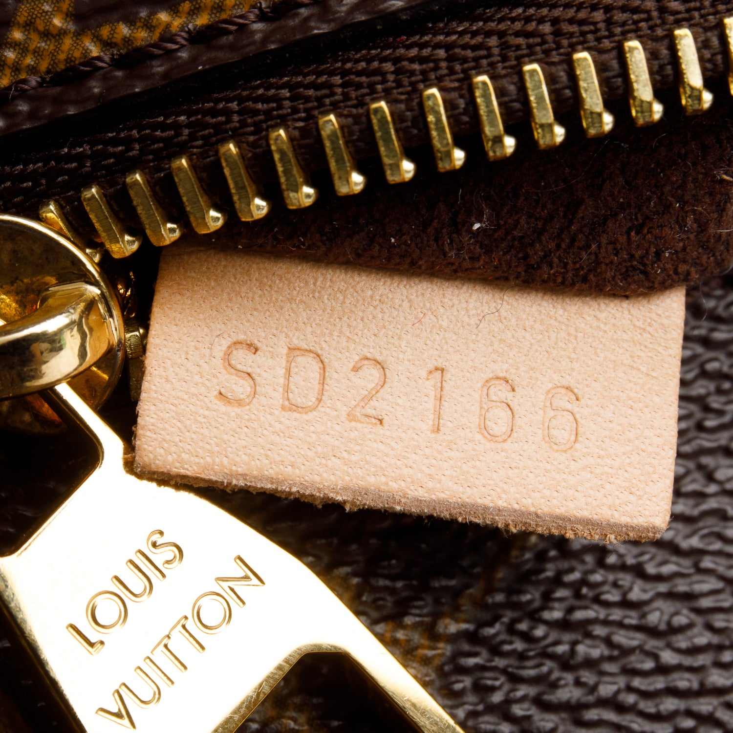 Louis Vuitton Monogram Pochette Metis w/ Strap