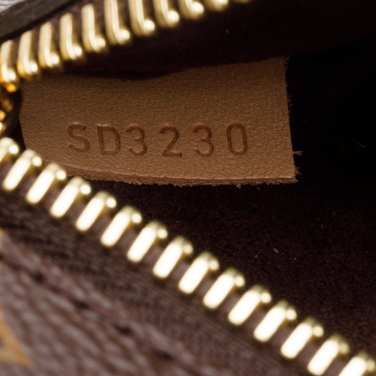 Louis Vuitton Monogram Pochette Metis w/ Strap