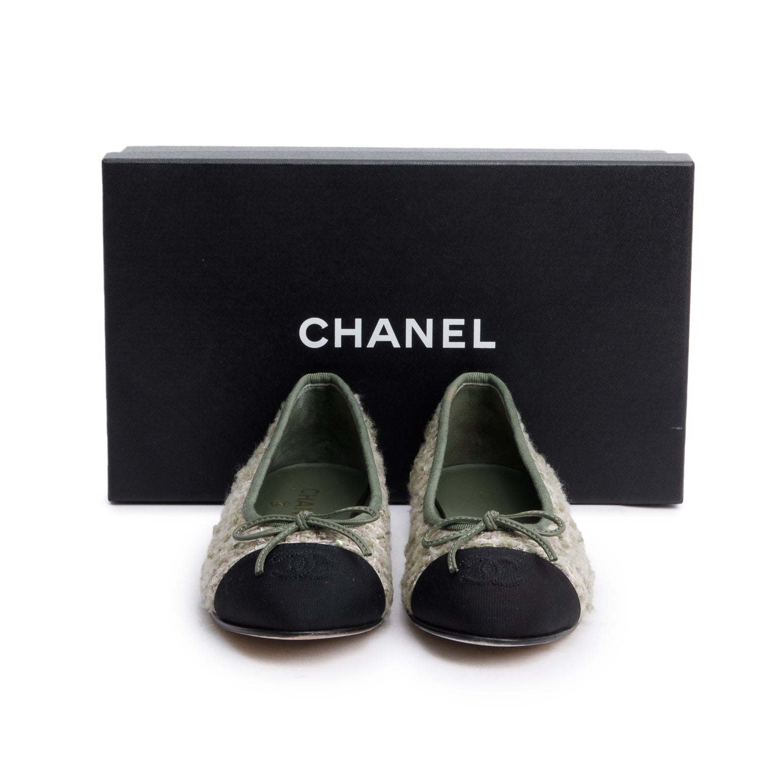Chanel Black Satin Green Multicolor Tweed Interlocking CC Logo Bow Flats, Size 37 w/ Box