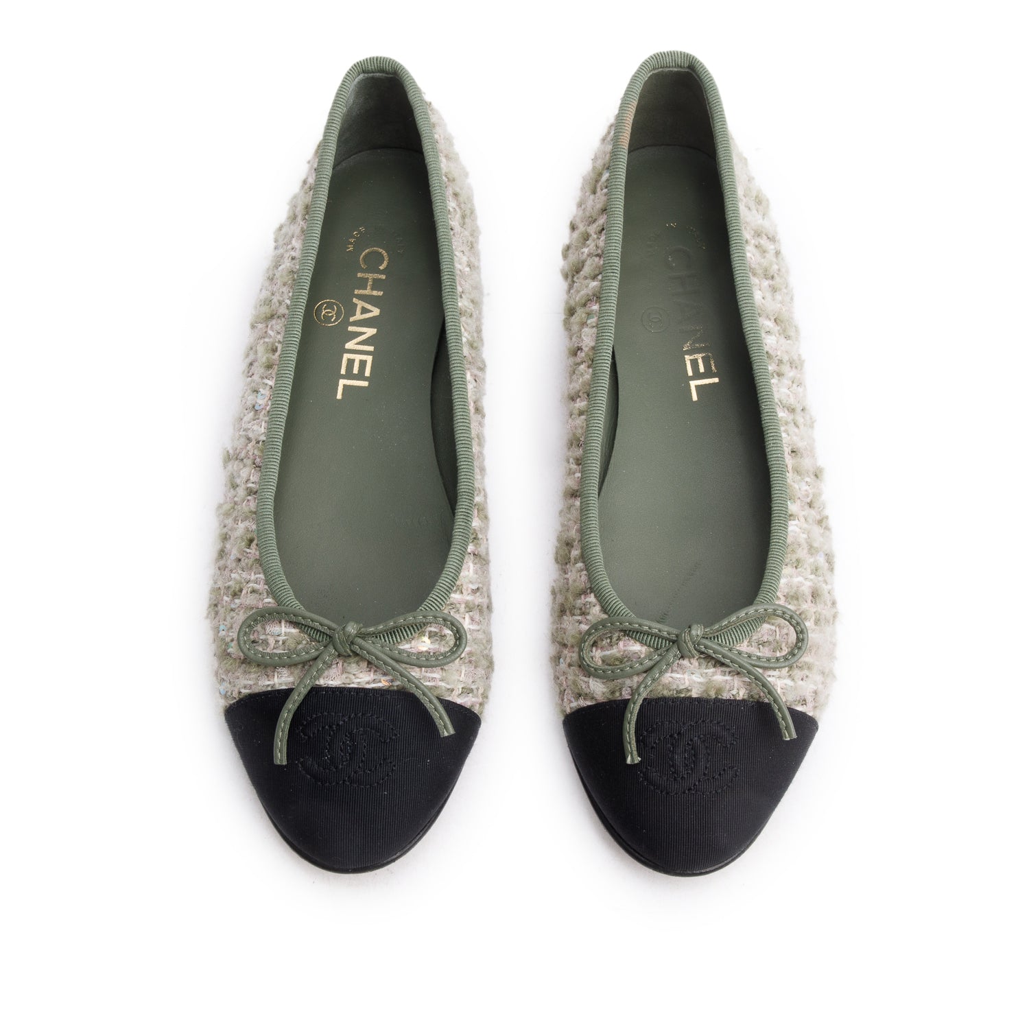 Chanel Black Satin Green Multicolor Tweed Interlocking CC Logo Bow Flats, Size 37 w/ Box