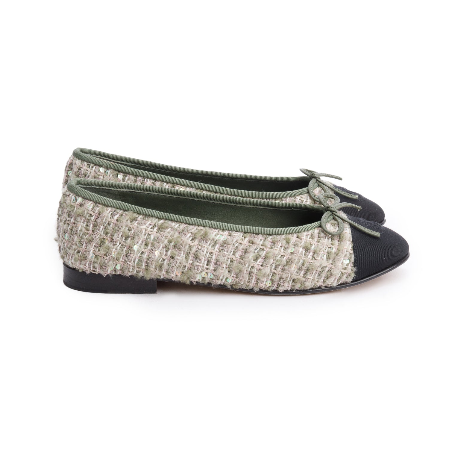 Chanel Black Satin Green Multicolor Tweed Interlocking CC Logo Bow Flats, Size 37 w/ Box