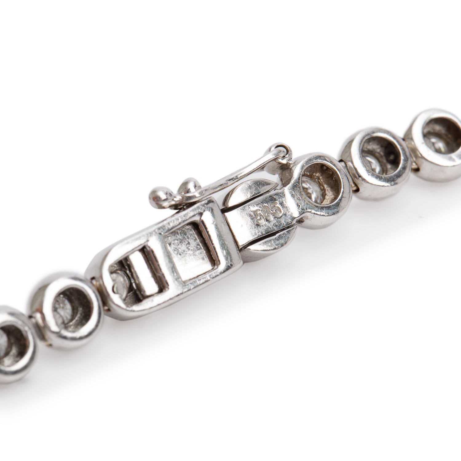 14k White Gold 4.00 tcw. Graduated Diamond Necklace