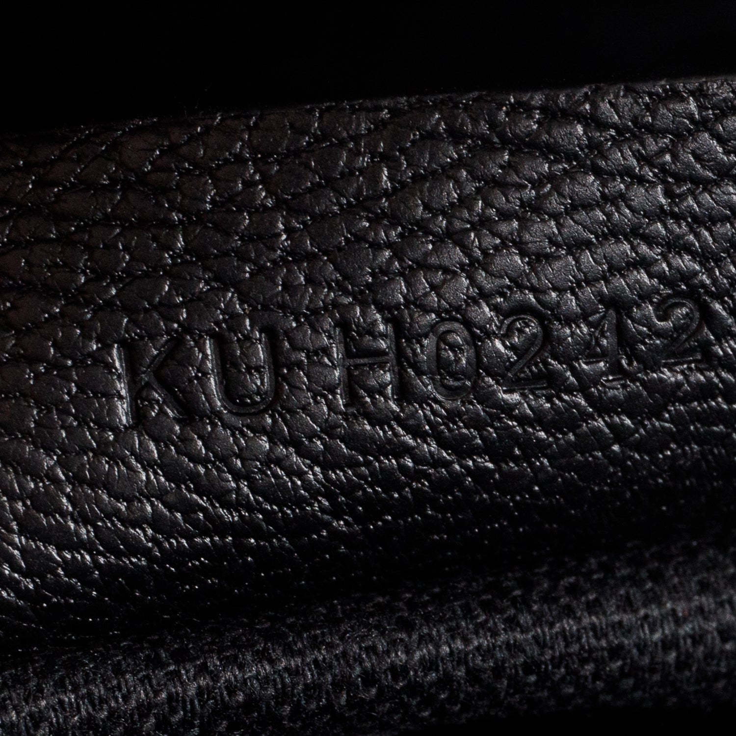 Givenchy Black Medium Grained Leather Antigona Bag w/ Strap