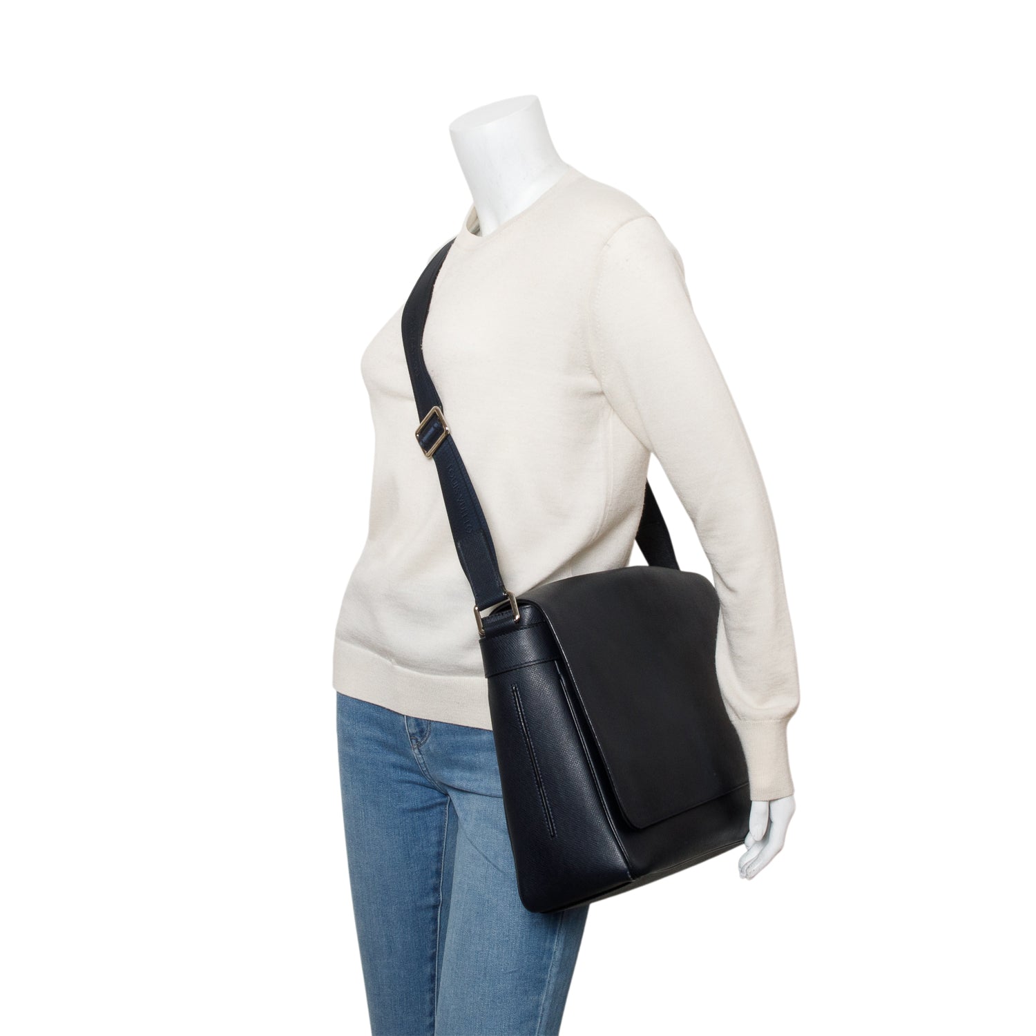 Louis Vuitton Navy Taiga Leather Roman GM Messenger Bag