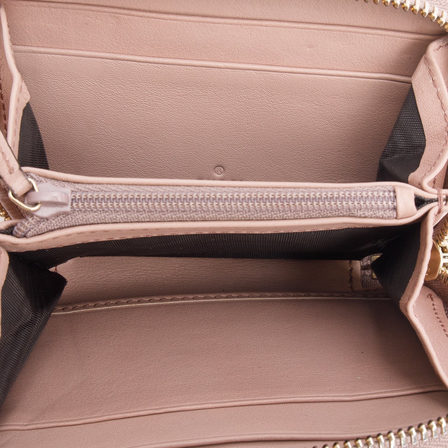 Gucci Beige Patent Leather Soho Zip Around Wallet