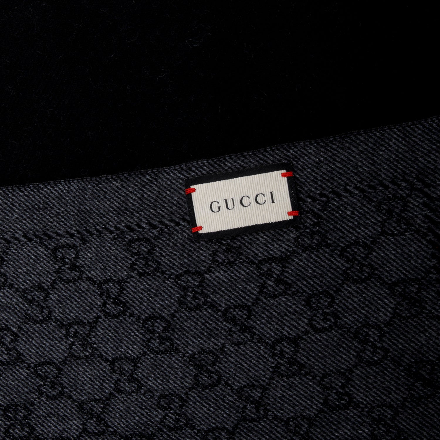 Gucci Grey Wool GG Jacquard Monogram Fringe Scarf w/ Box & Receipt