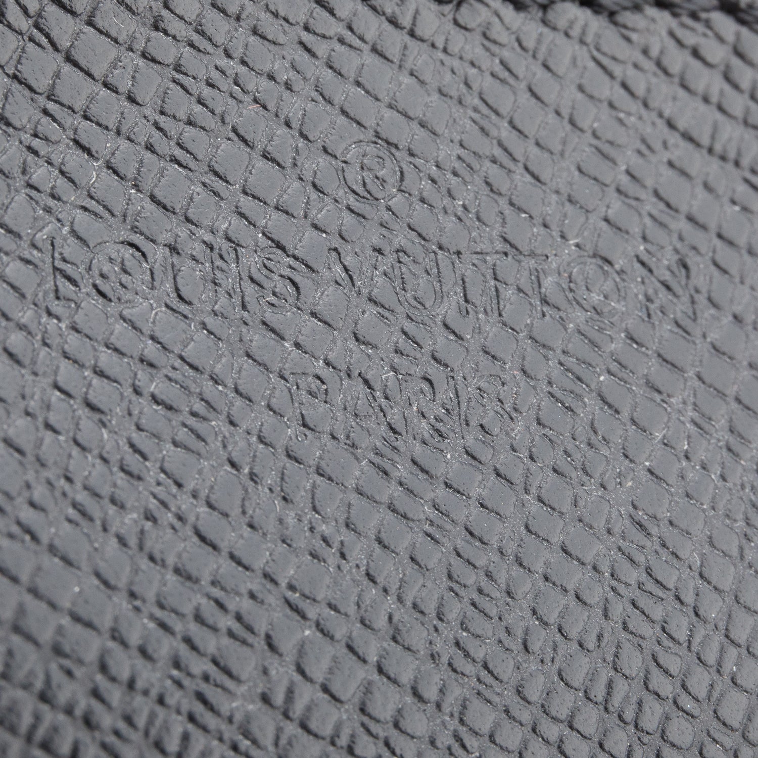 Louis Vuitton Black Taiga Leather Sac Avenue Slingback NM w/ Box