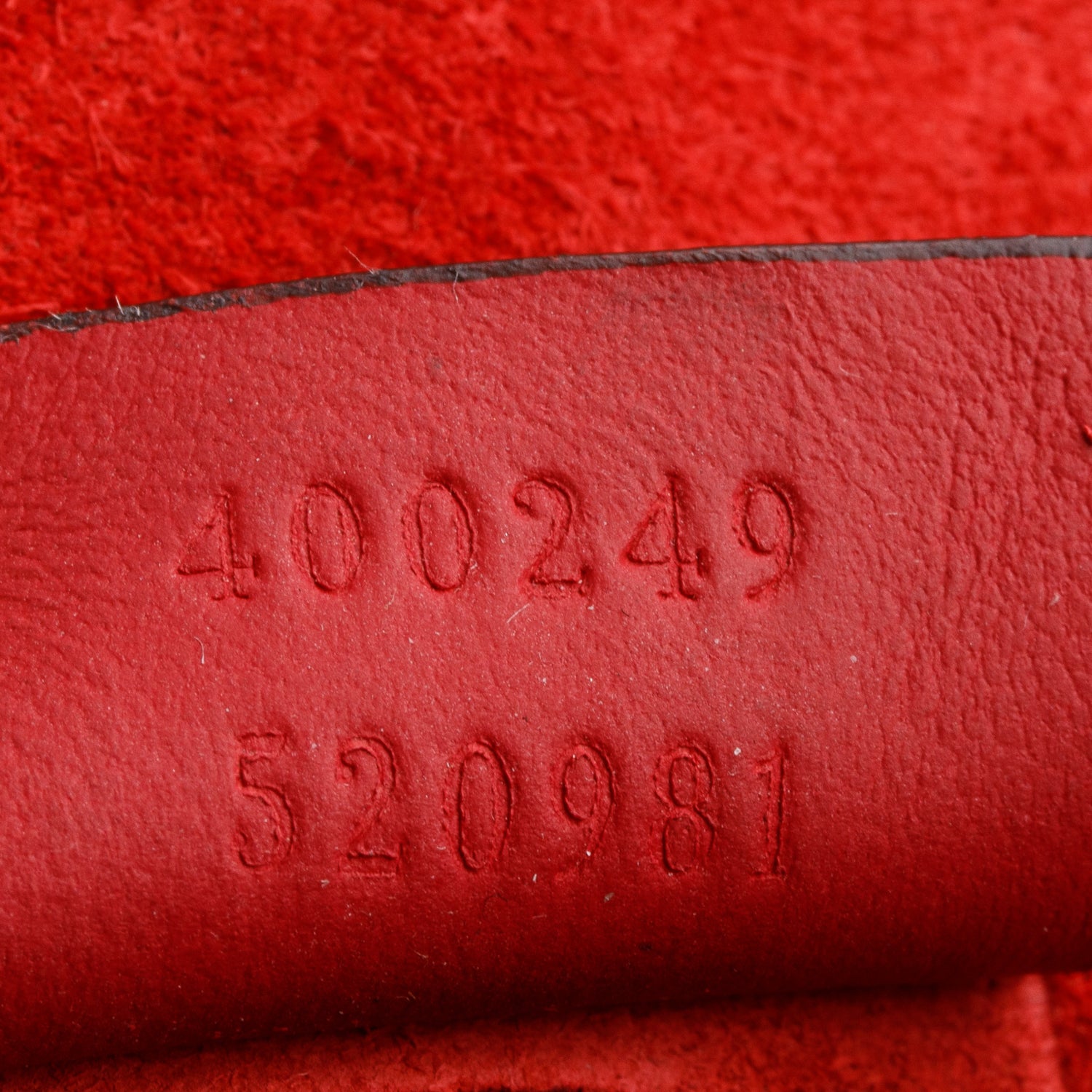 Gucci GG Supreme Monogram Medium Dionysus Shoulder Bag