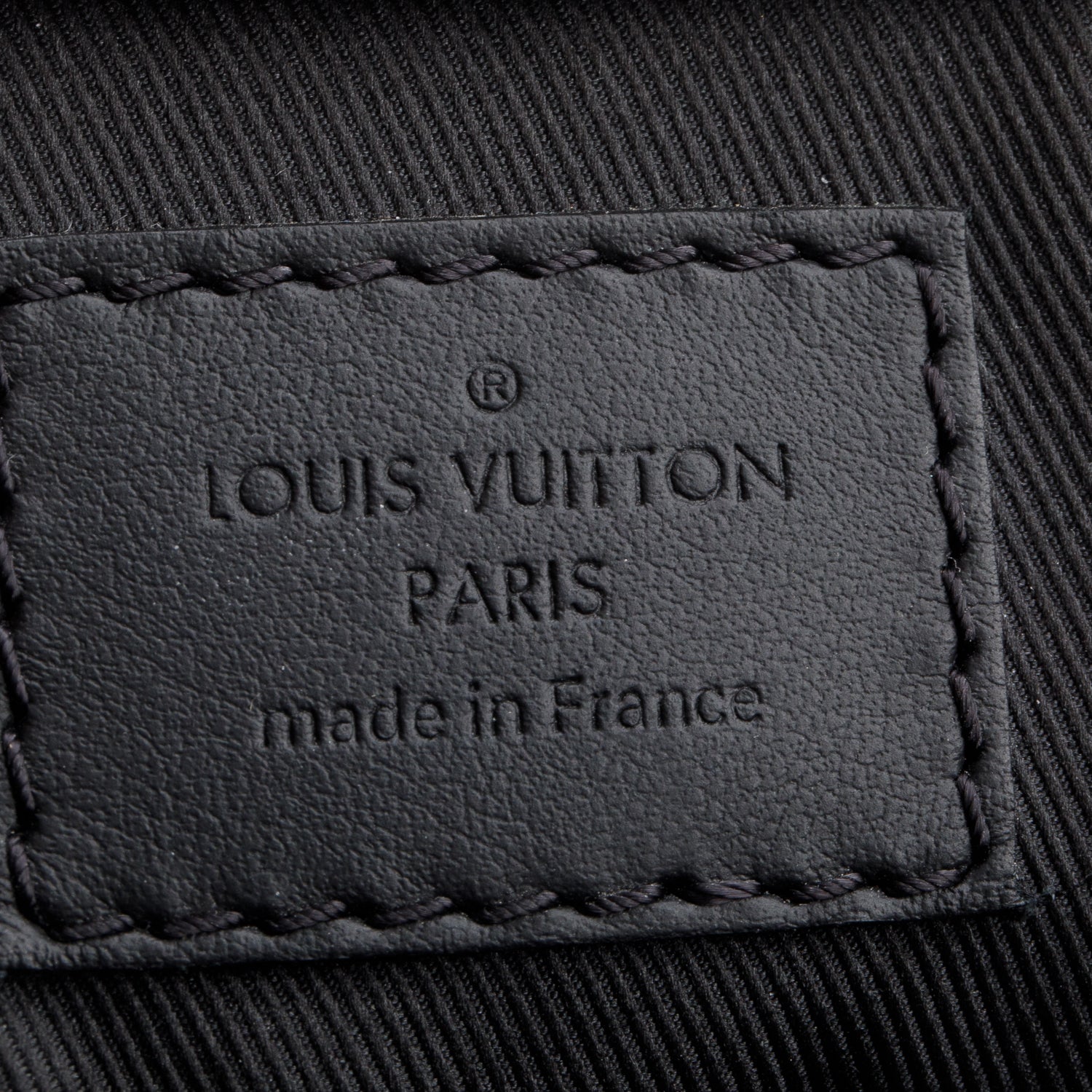 Louis Vuitton Black LV Aerogram Calfskin Leather Messenger Voyage w/ Box