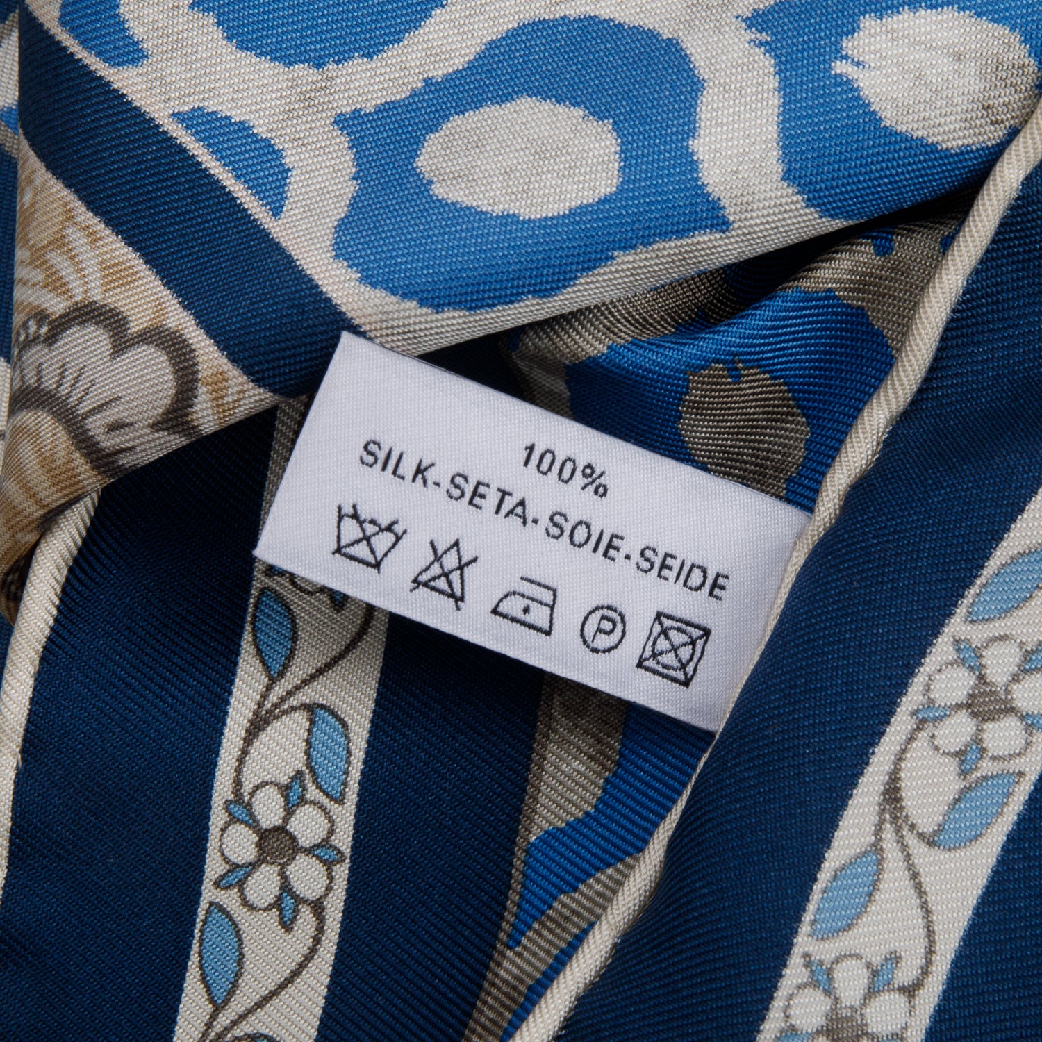Ferragamo Blue/Multicolore Print Silk Scarf 90 w/ Box