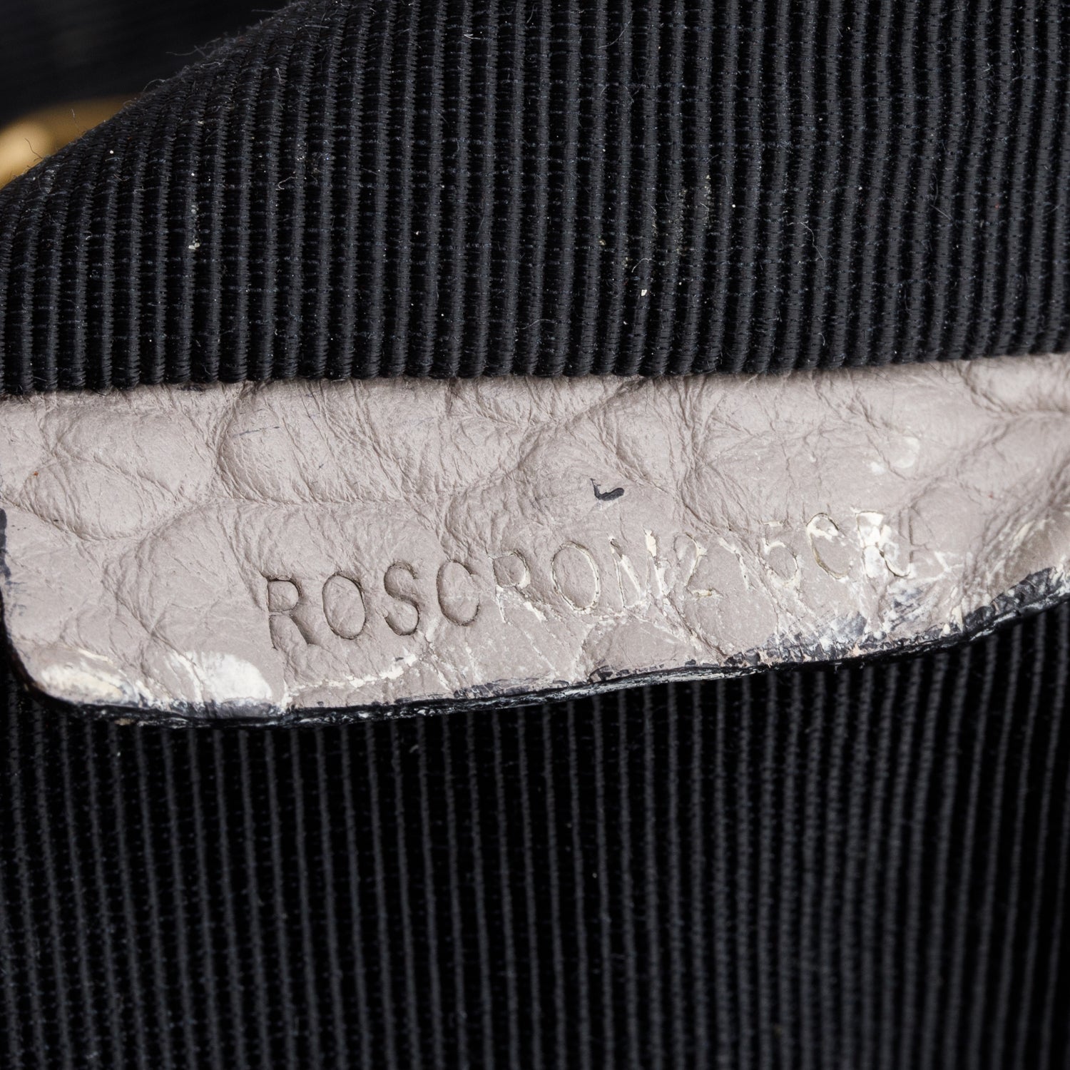 Burberry Grey Check Embossed Heritage Grain Leather Dewsbury Tote w/ Strap