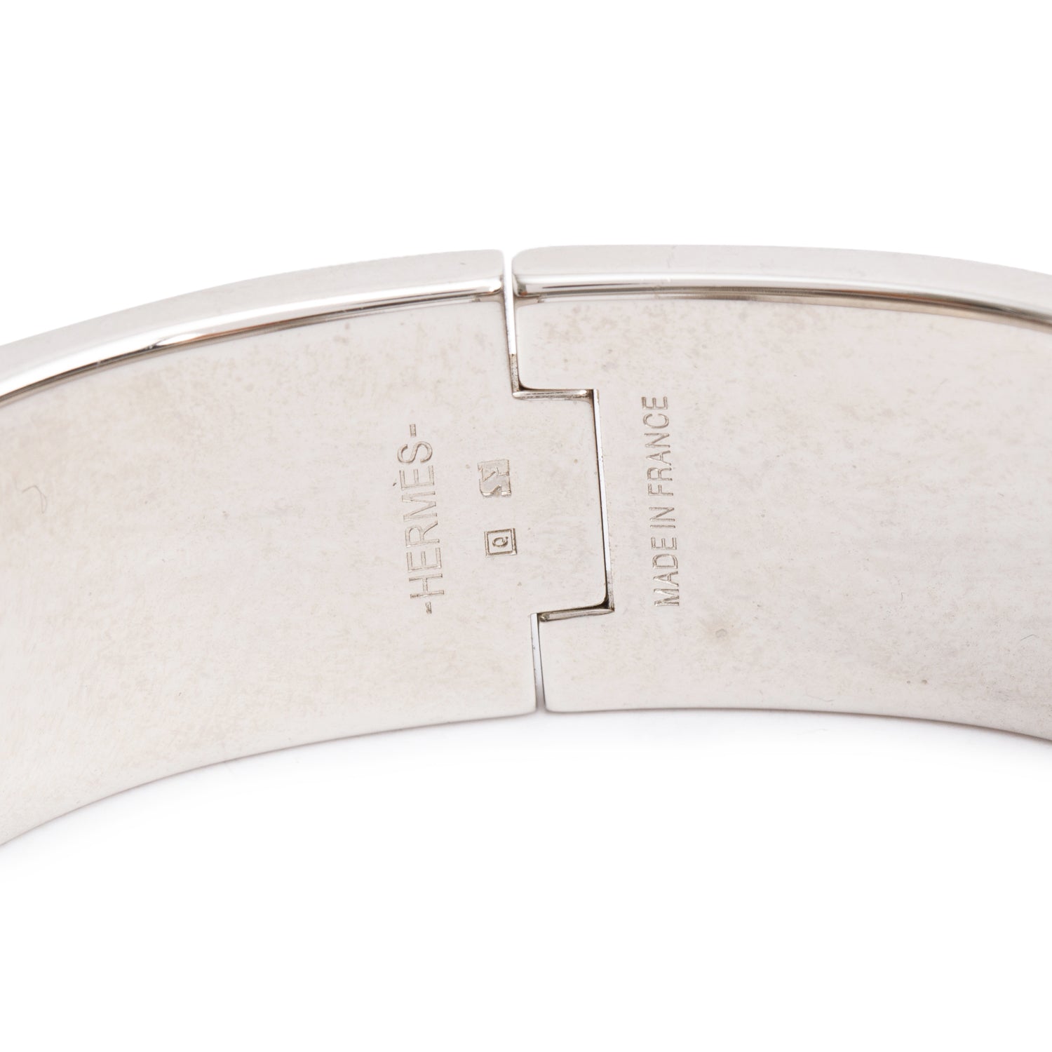 Hermes Palladium-Plated Taupe/White Enamel Clic Clac H Bracelet w/ Box