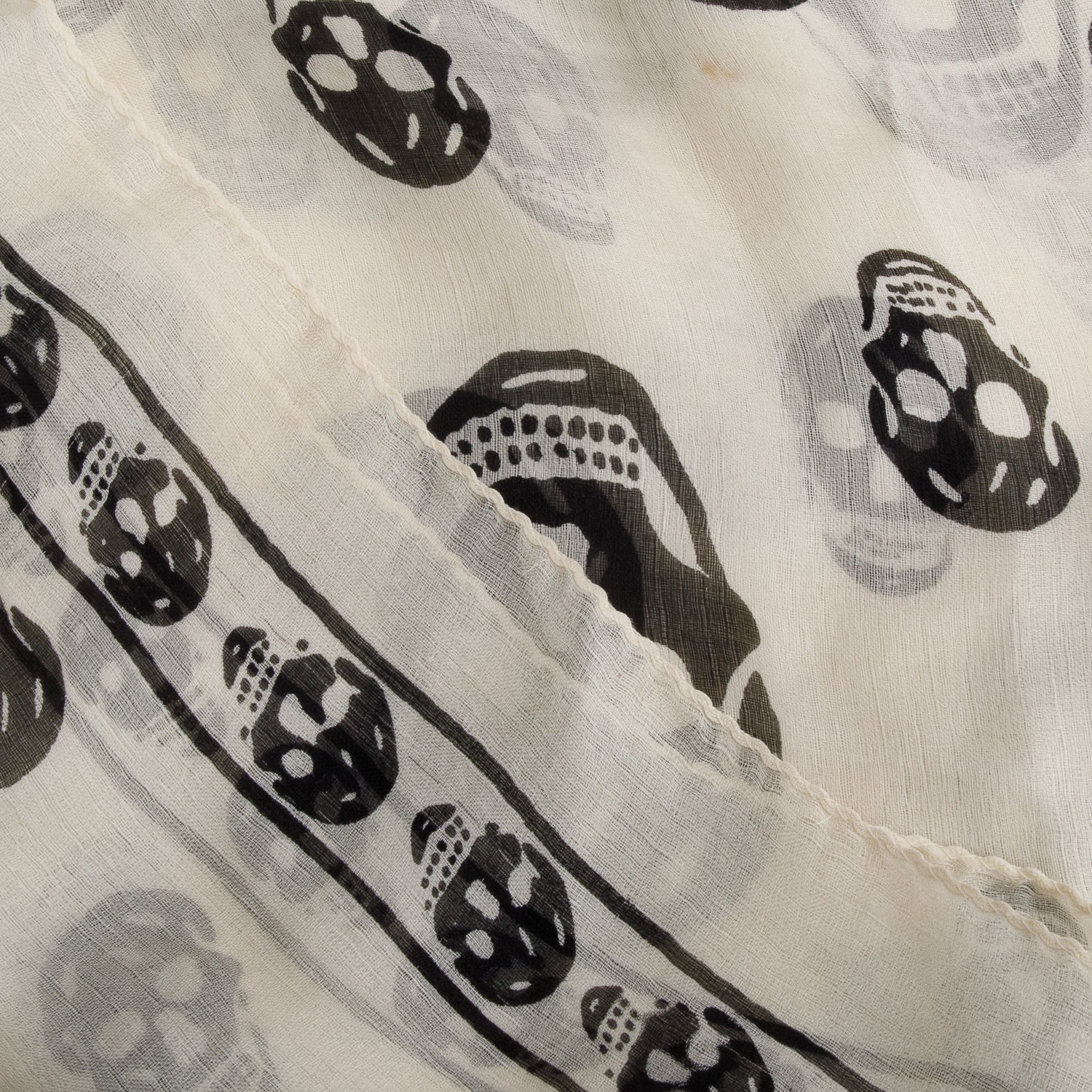 Alexander McQueen White/Black Skull Printed Silk Scarf
