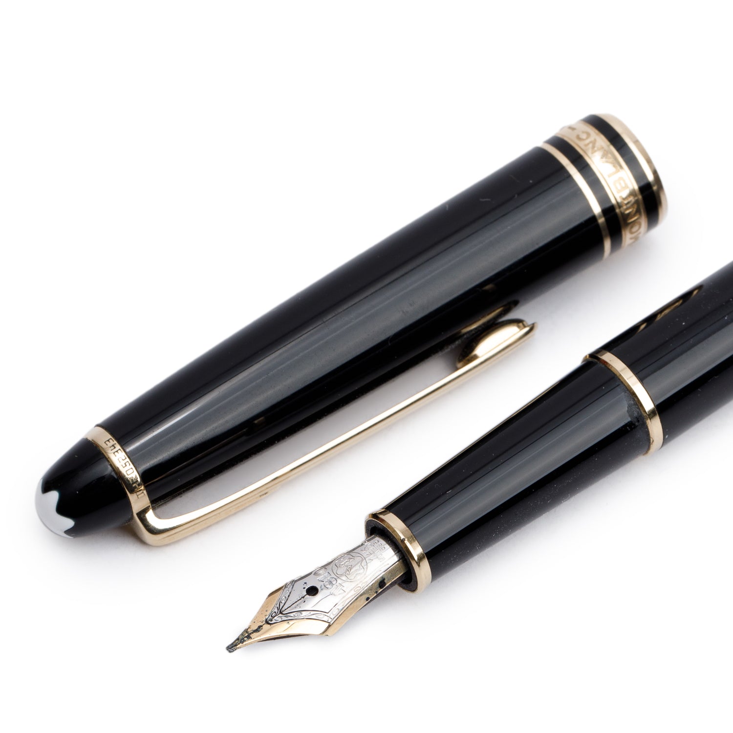 Montblanc Gold Coated Black Resin Meisterstuck Le Grand Fountain Pen