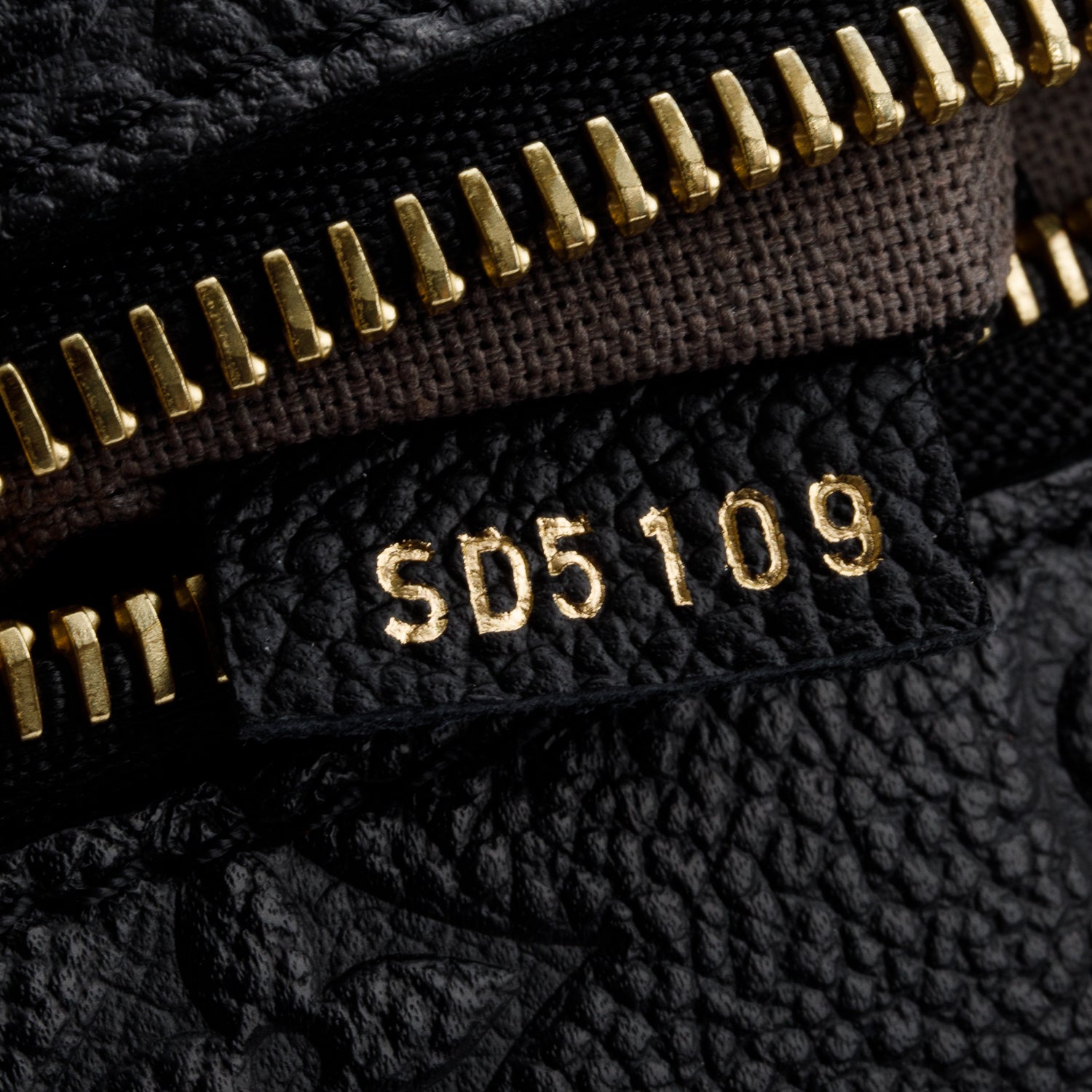 Louis Vuitton Black Monogram Empreinte Leather Pochette Metis w/ Box