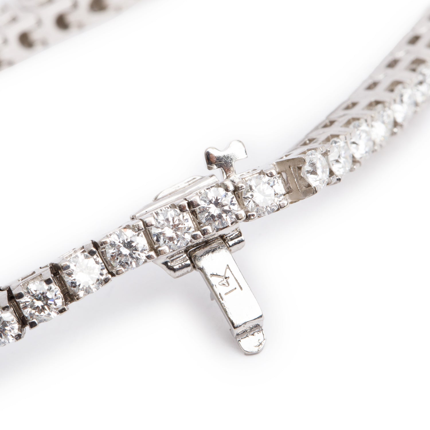 14k White Gold 3.78 tcw. Diamond Tennis Bracelet