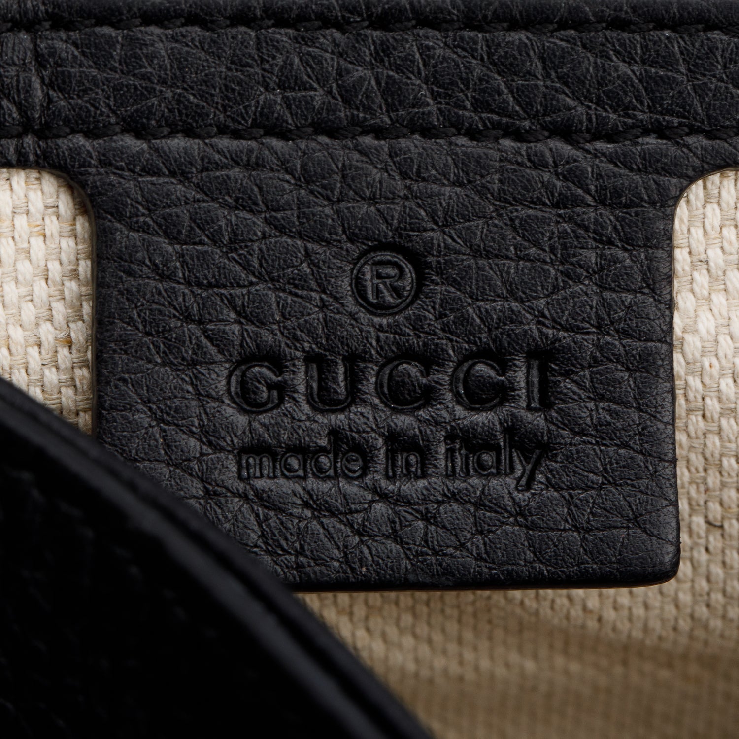 Gucci Black Pebbled Calfskin Medium Soho Chain Crossbody Bag w/ Box