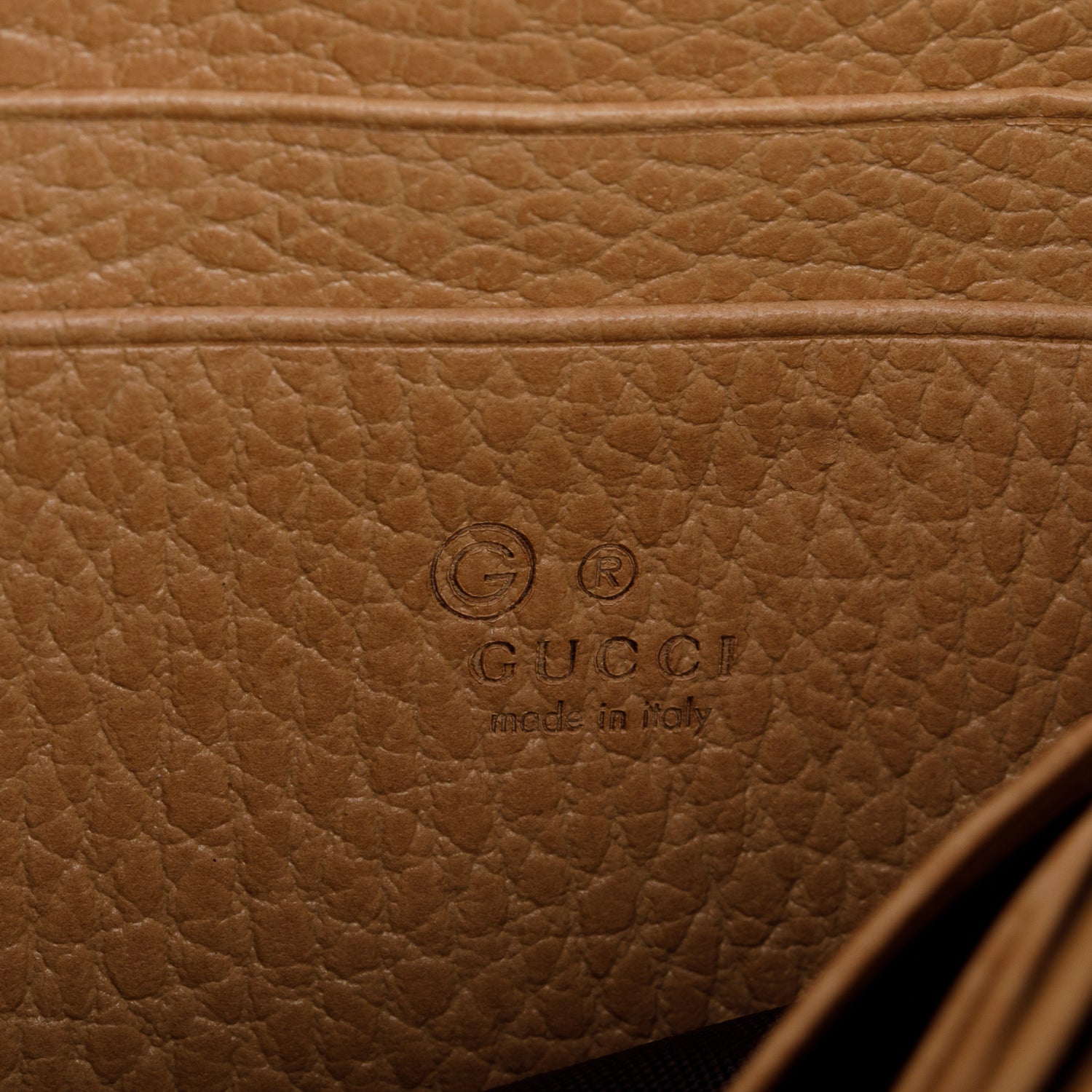 Gucci Beige Dollar Calfskin Leather Interlocking GG Wallet on Chain w/ Box