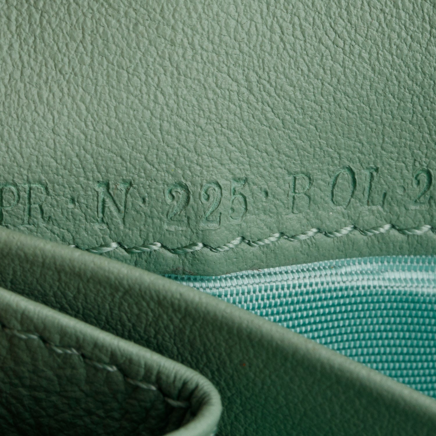Valentino Green Calfskin Rockstud Wristlet Travel Wallet w/ Box