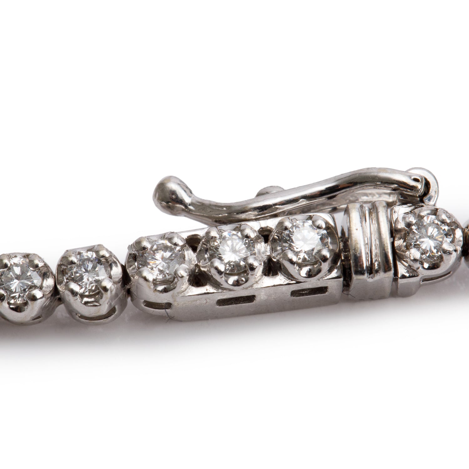 14k White Gold 1.76 tcw. Diamond Tennis Bracelet