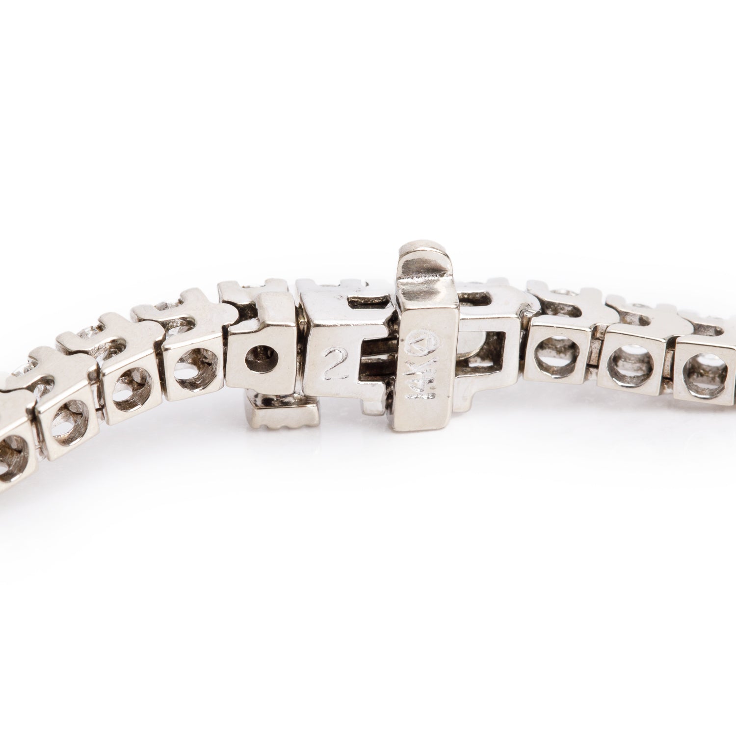 14k White Gold 1.77 tcw. Diamond Tennis Bracelet