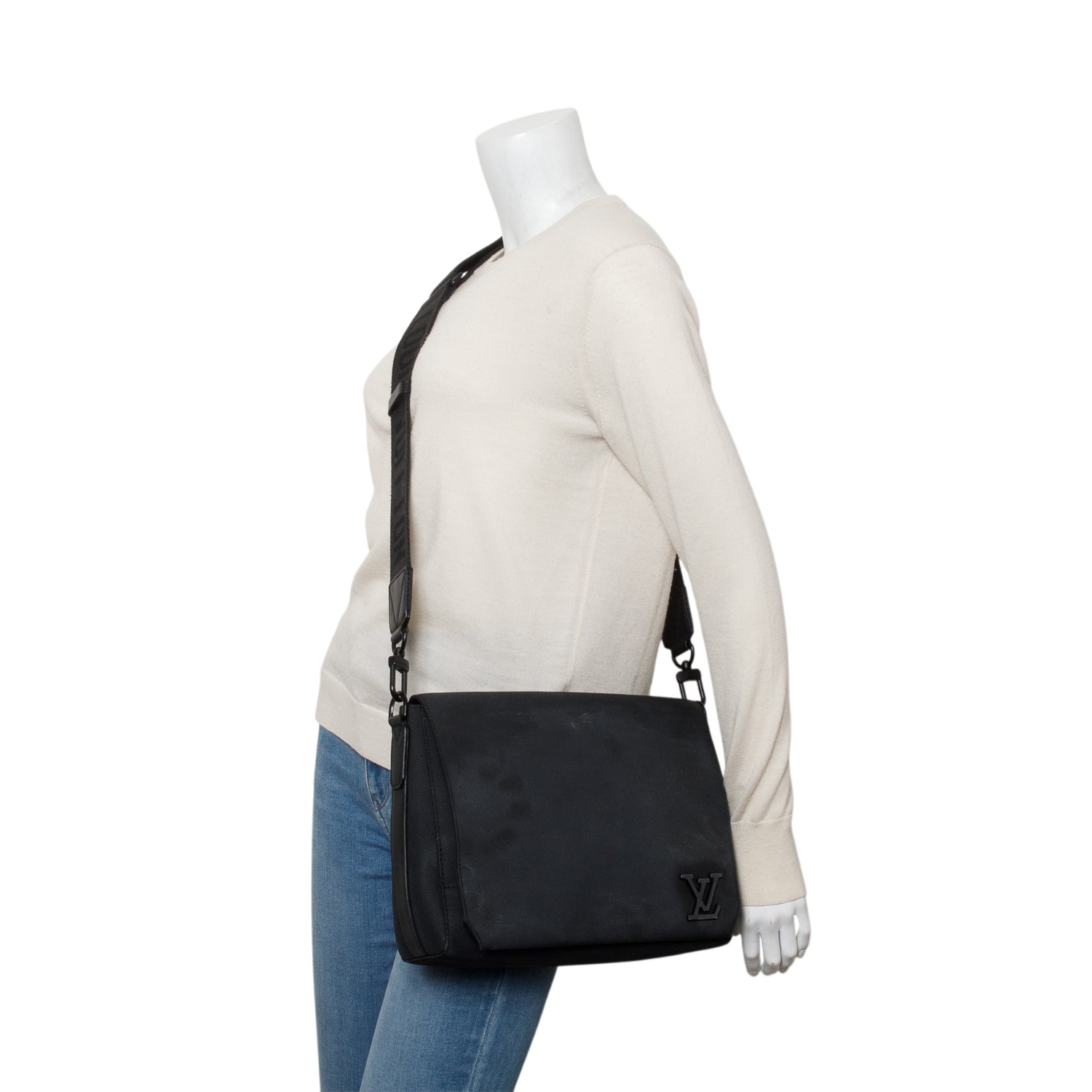 Louis Vuitton Black Calfskin Aerogram Takeoff Messenger Bag