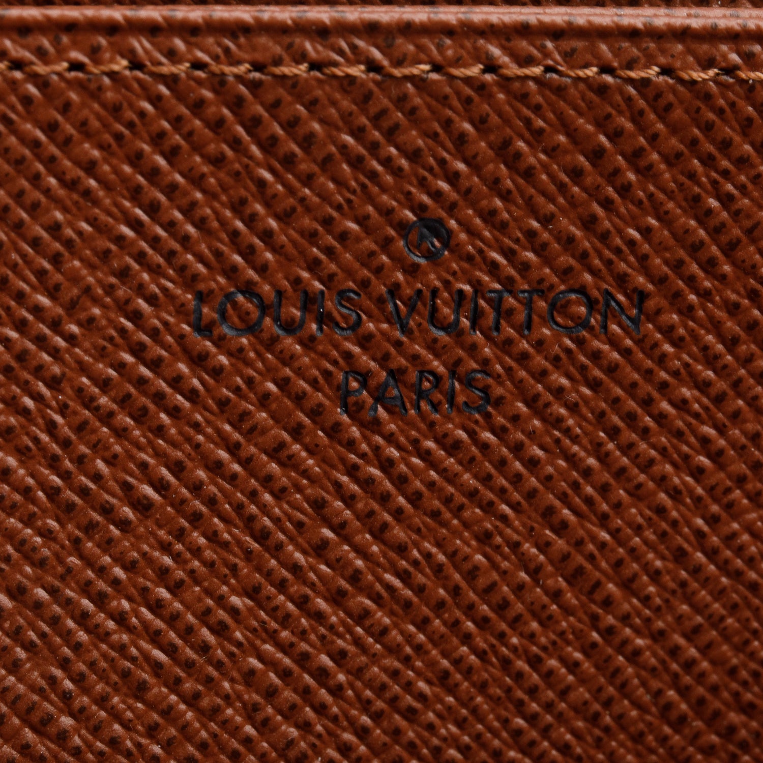 Louis Vuitton Monogram Zippy Wallet w/ Box & Receipt