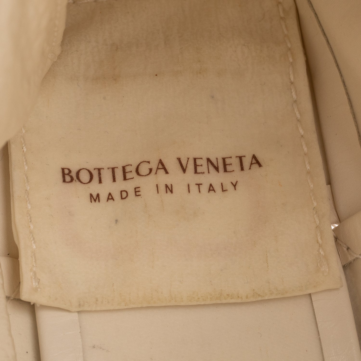 Bottega Veneta White Lambskin Maxi Intrecciato Cassette Crossbody Bag