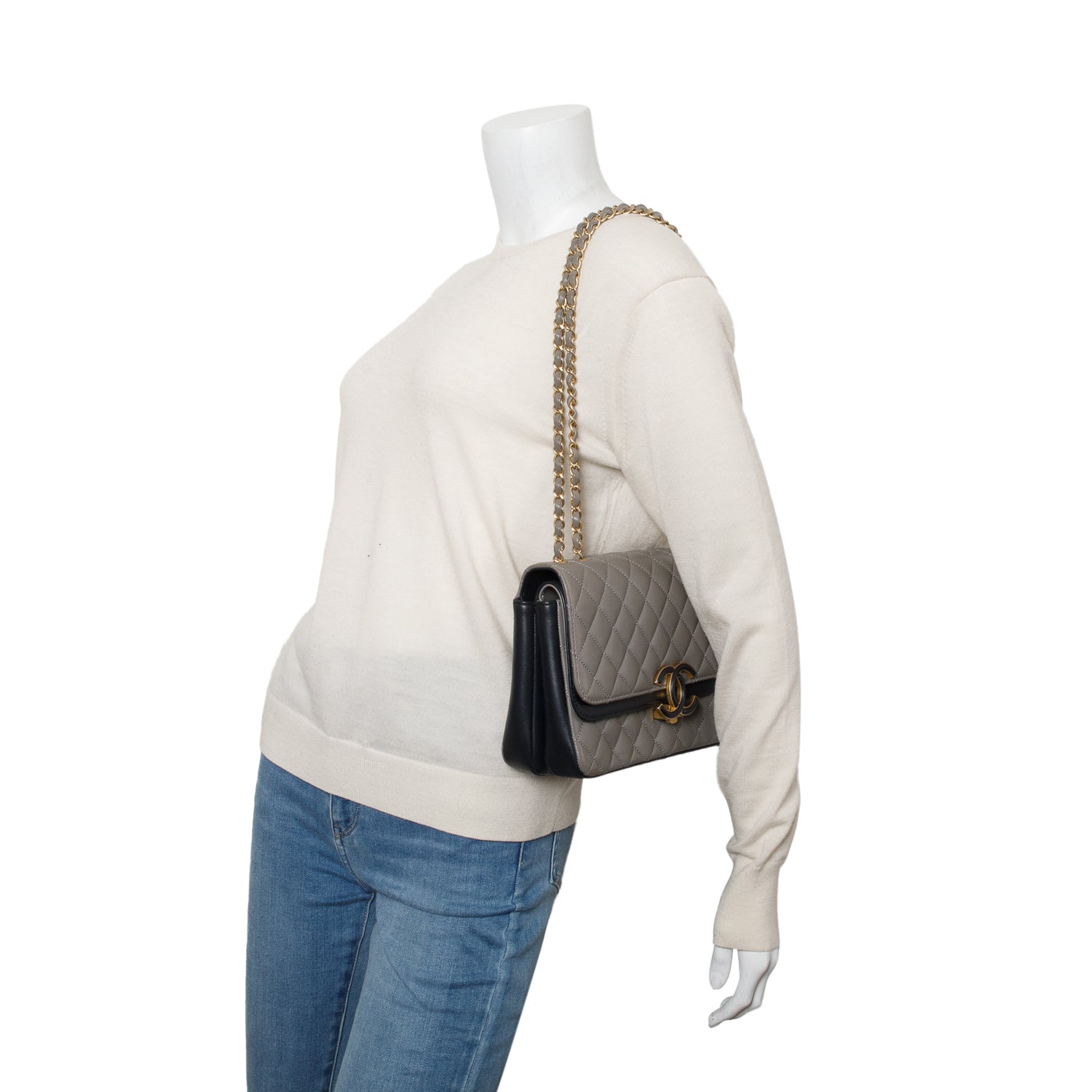 Chanel Grey Black Lambskin Quilted Medium CC Chic Flap