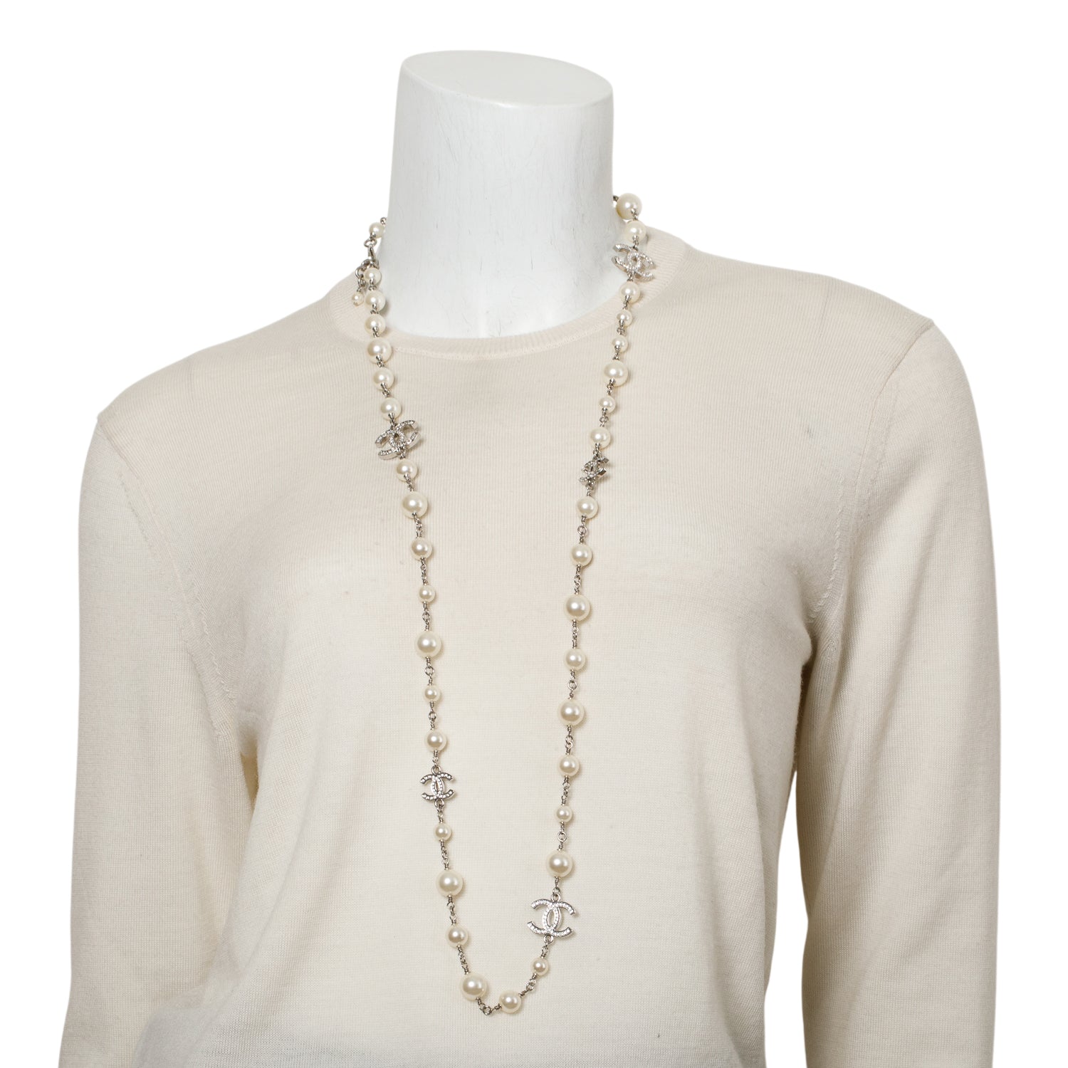 Chanel 2025 Palladium-Plated Faux Pearl & Strass CC Station Necklace
