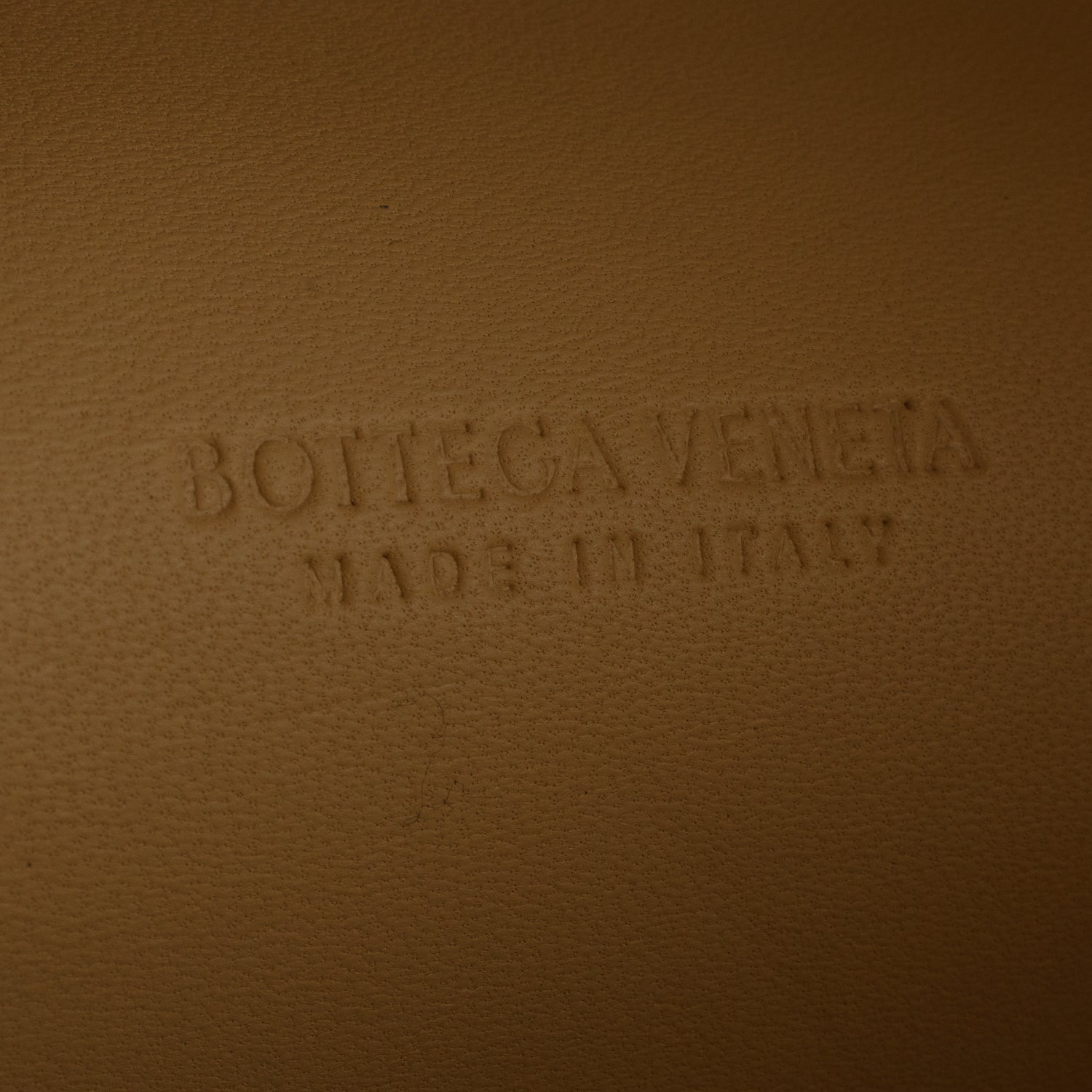 Bottega Veneta Beige Lambskin Maxi Intrecciato Bowling Cassette Shoulder Bag w/ Pouch