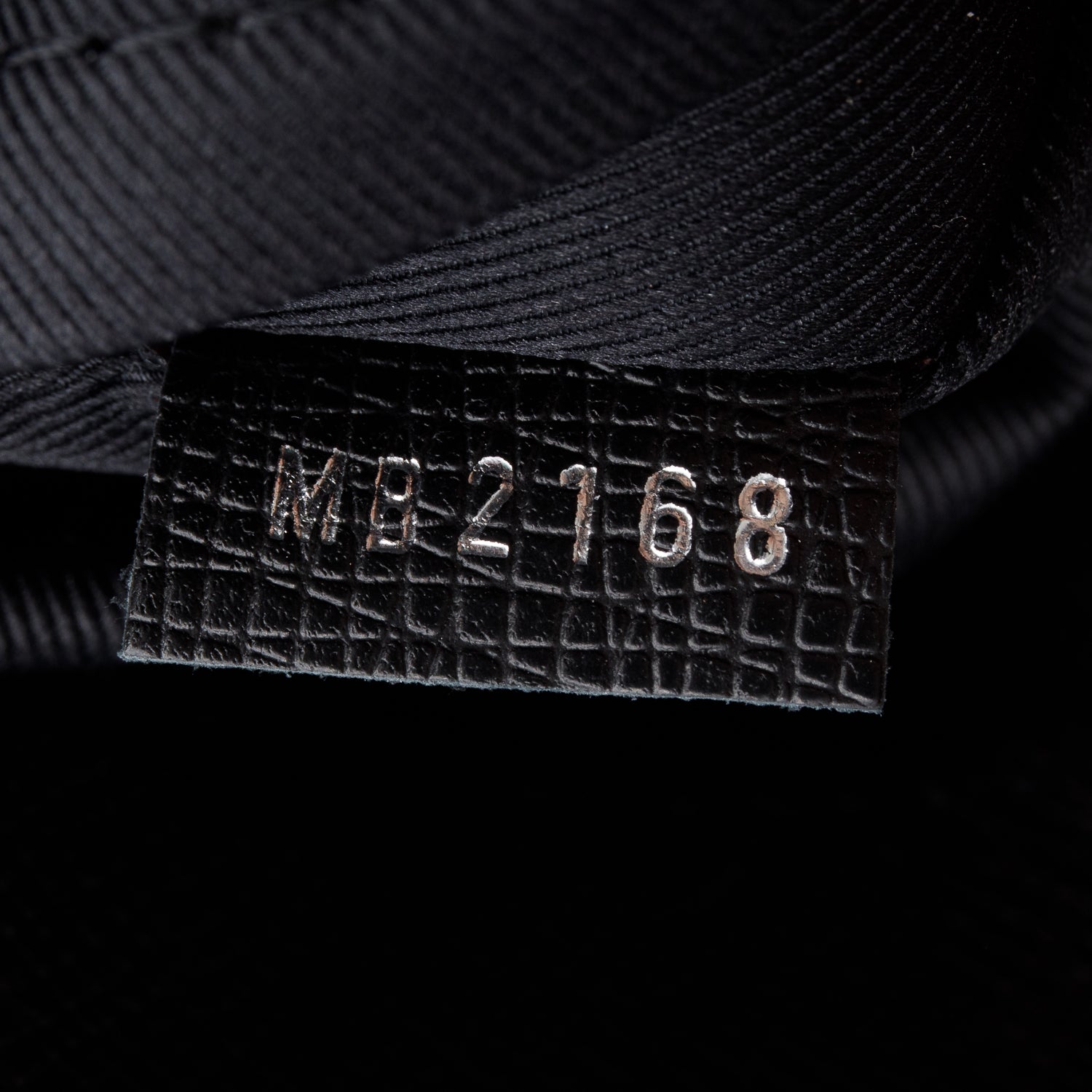 Louis Vuitton Black Taiga Anton Soft Briefcase w/ Strap