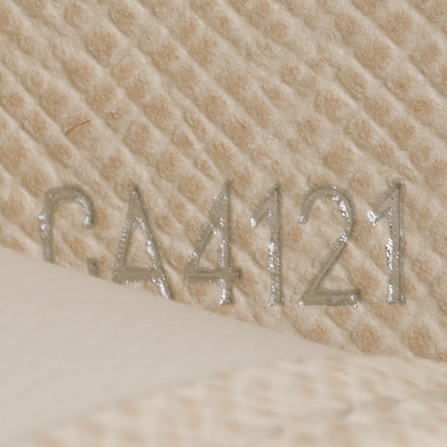Louis Vuitton Cream Epi Leather Zippy Wallet w/ Box