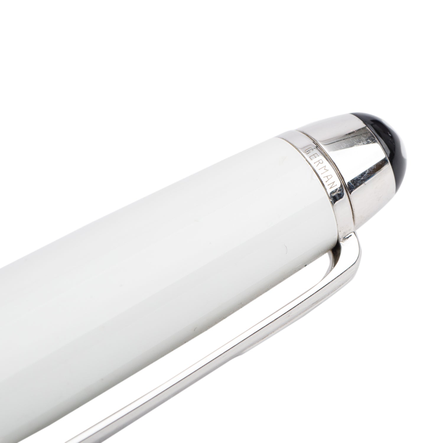 Montblanc Platinum-Coated White Resin Meisterstuck Legrand Fountain Pen