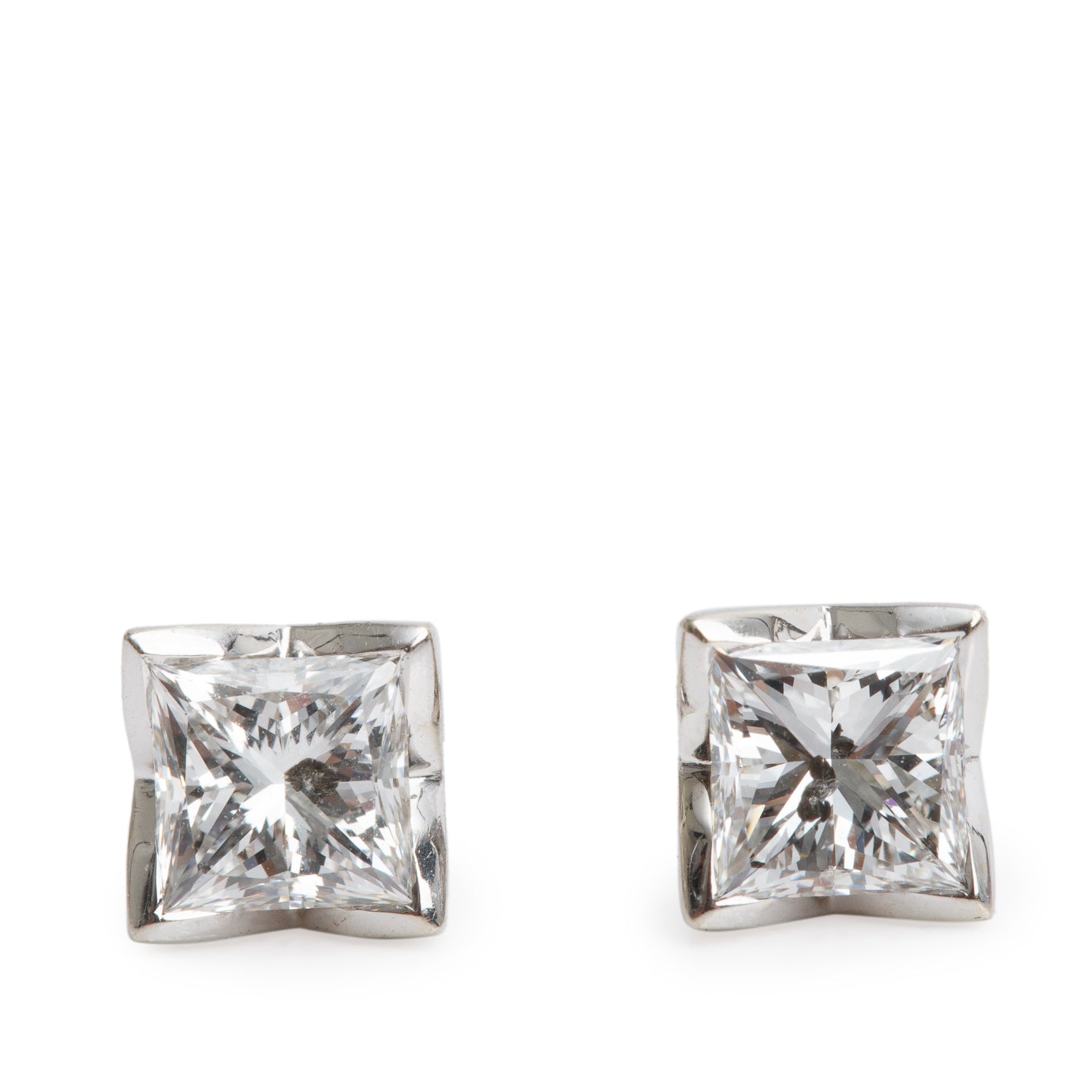 14k White Gold 1.07 tcw. Princess Cut Diamond Stud Earrings